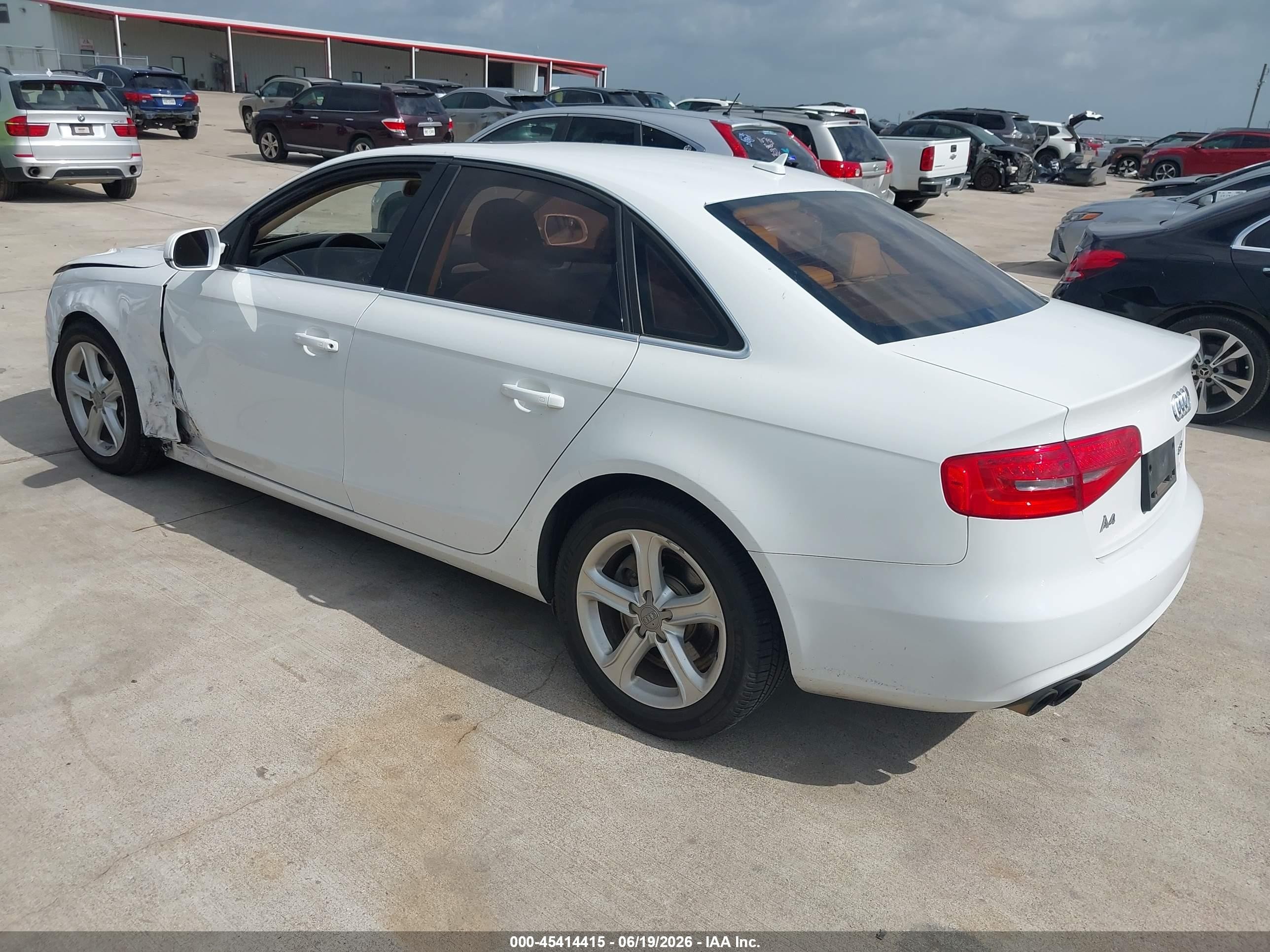 2013 Audi A4 2.0t Premium White vin: WAUAFAFL2DA157410