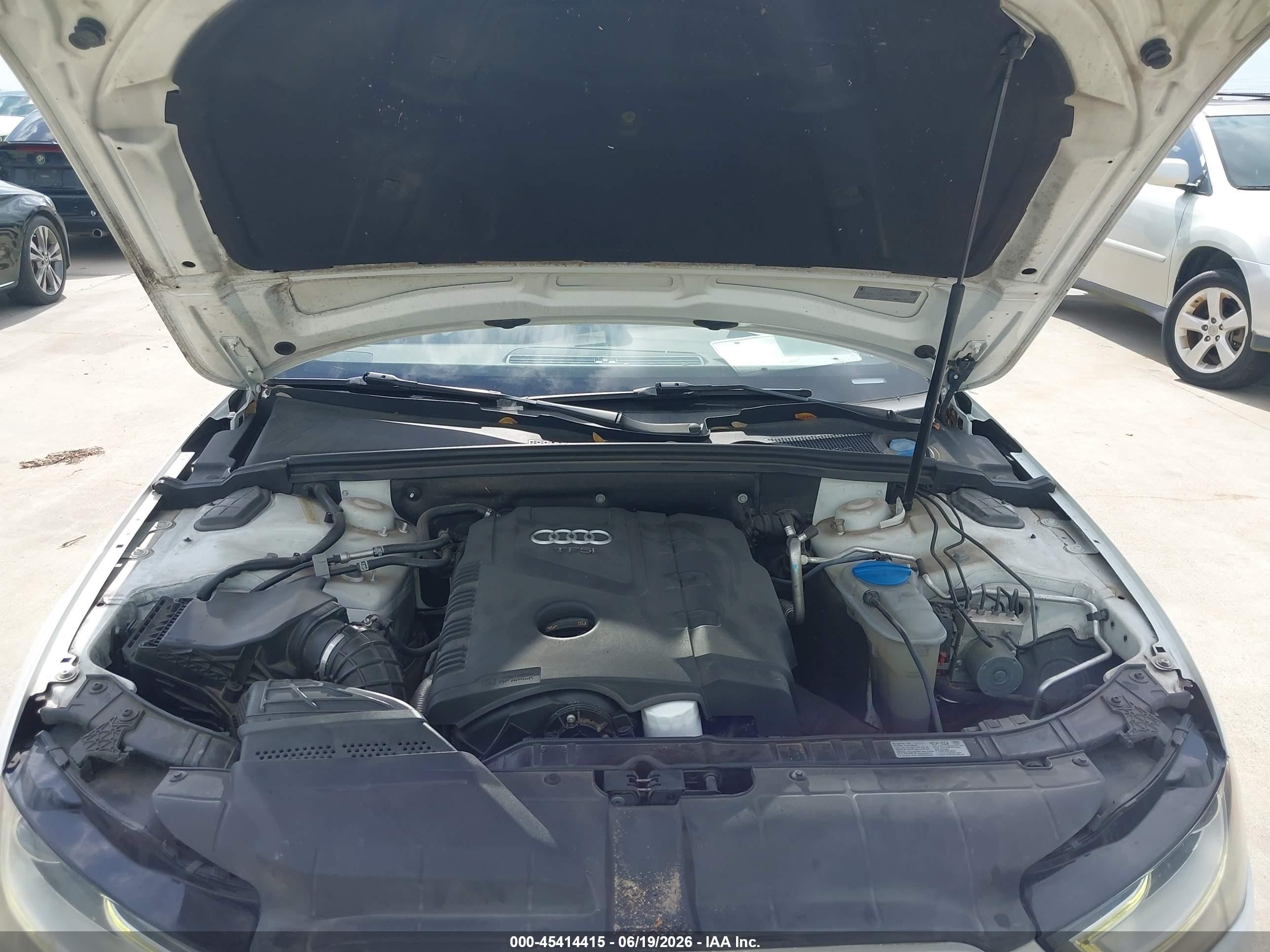2013 Audi A4 2.0t Premium White vin: WAUAFAFL2DA157410