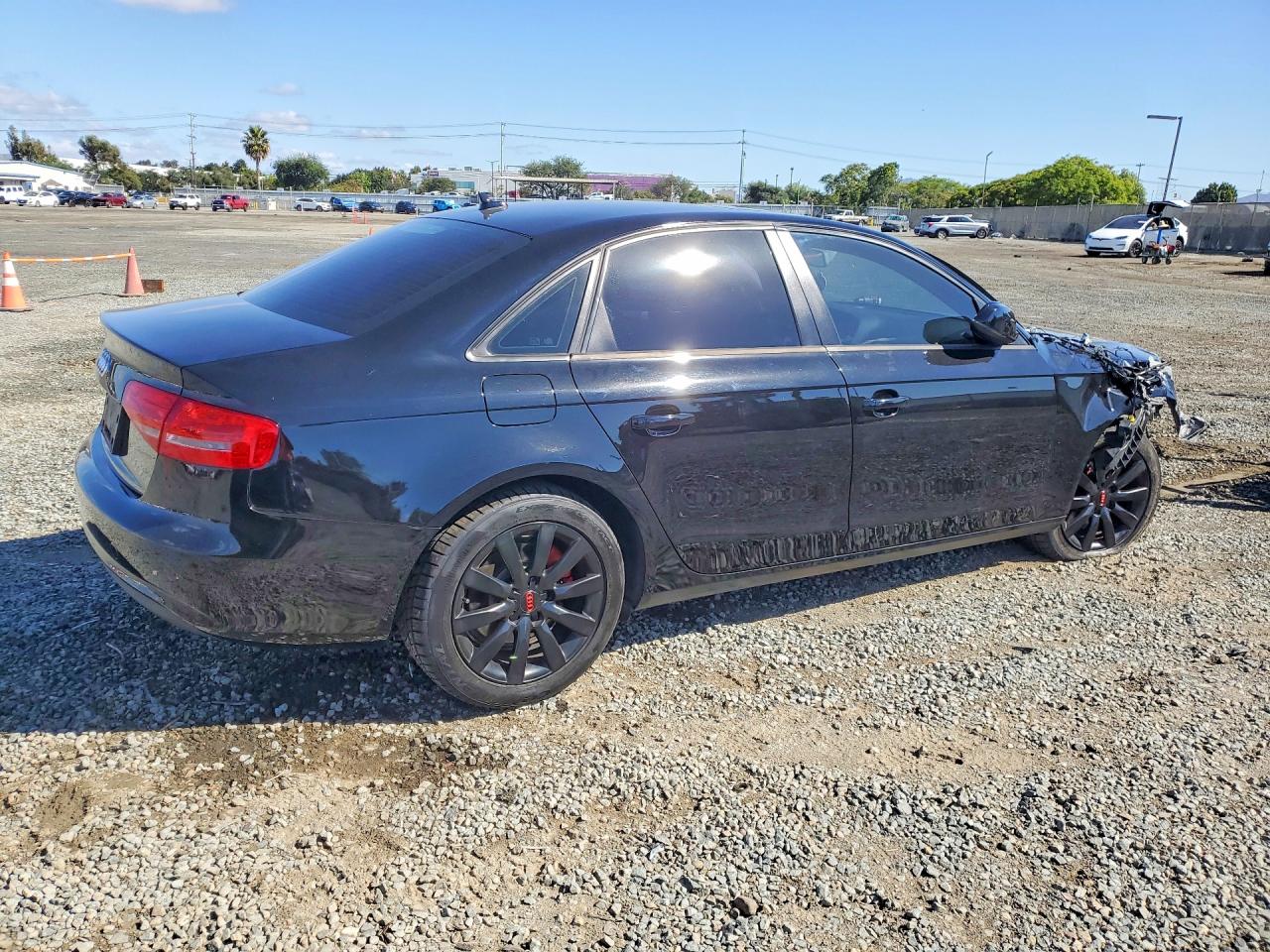 2014 Audi A4 Premium Черный vin: WAUAFAFL2EN004794