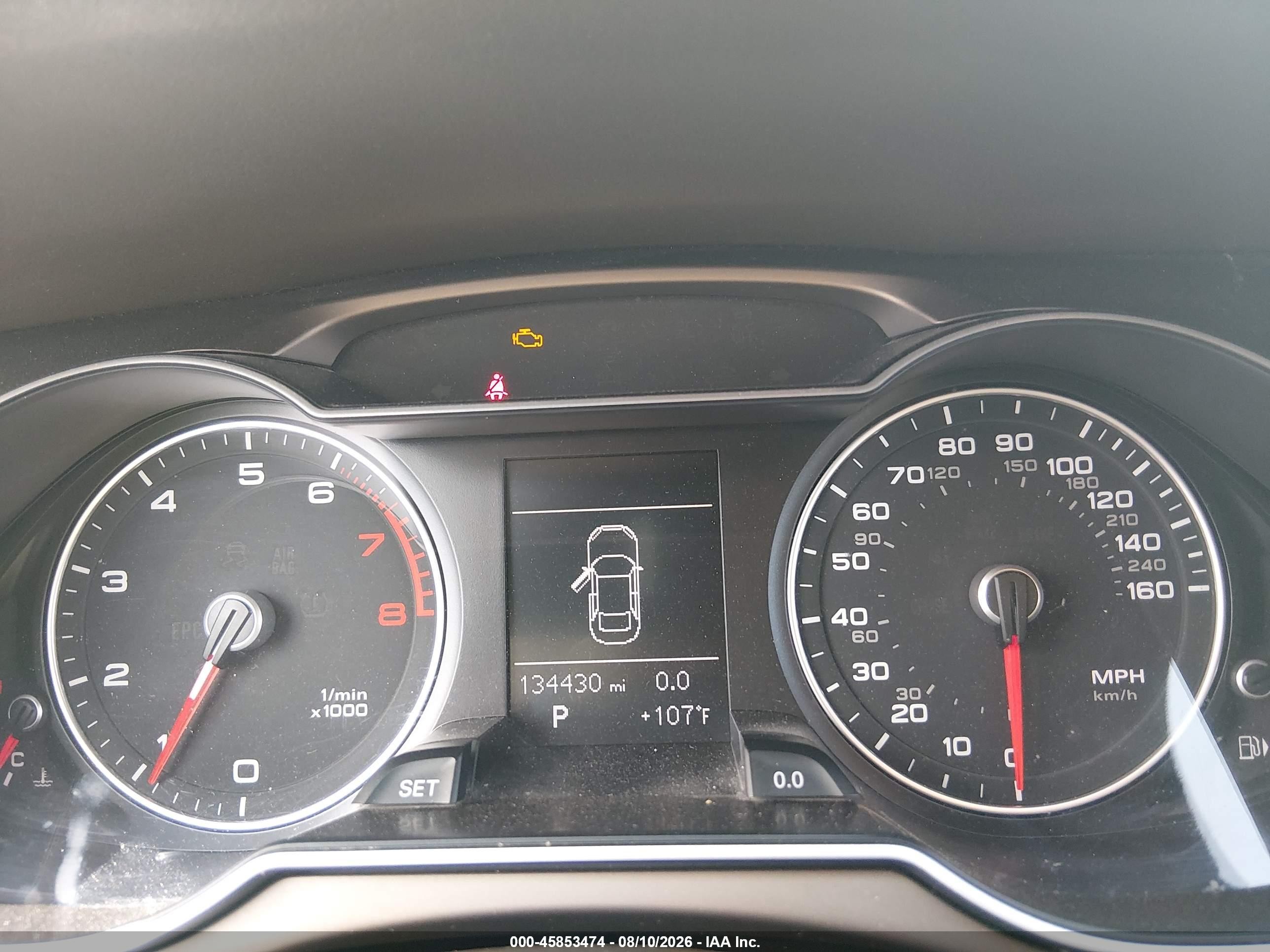 2014 Audi A4 2.0t Premium Белый vin: WAUAFAFL2EN014516