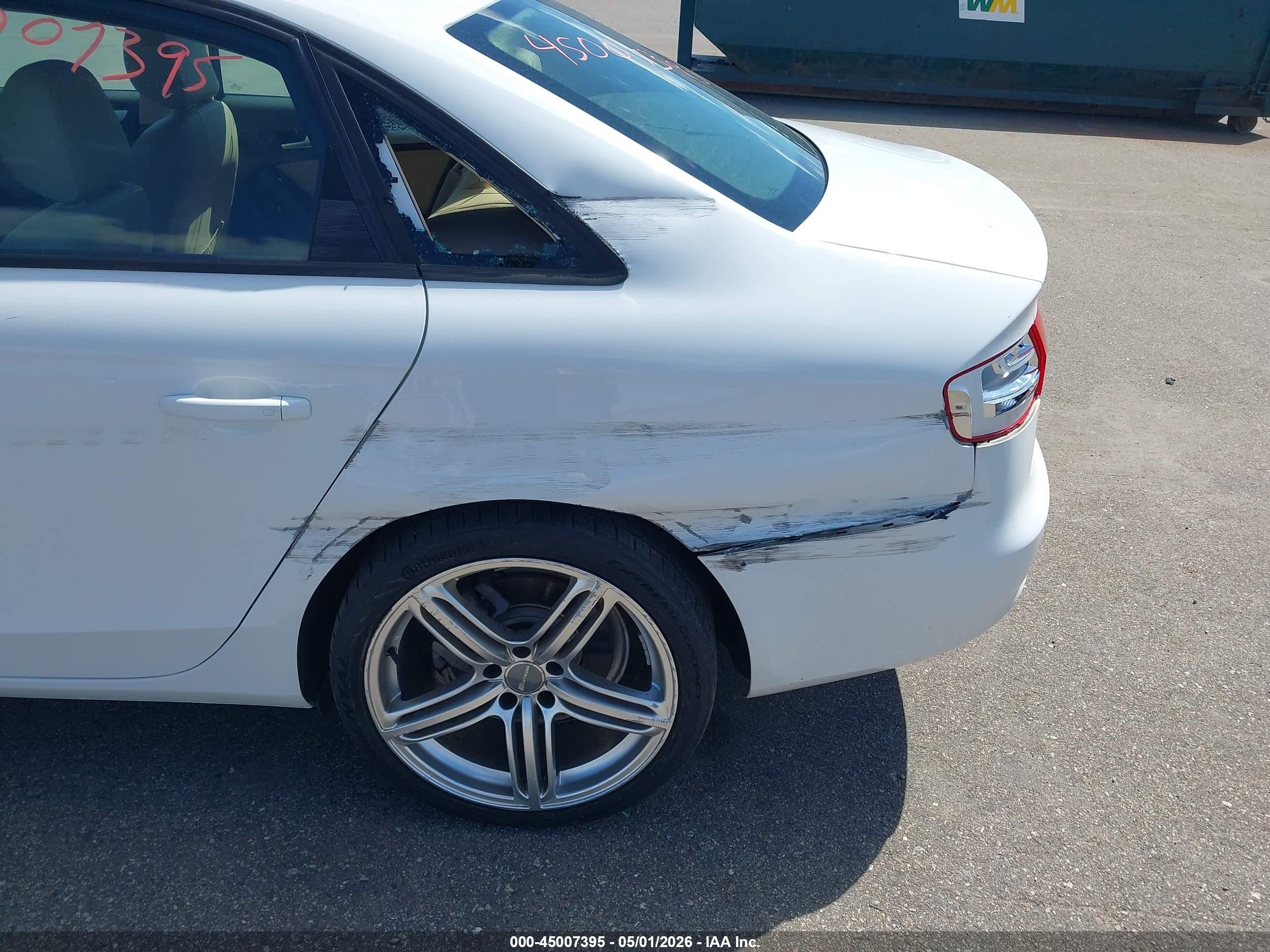 2013 Audi A4 2.0t Premium White vin: WAUAFAFL3DN024602