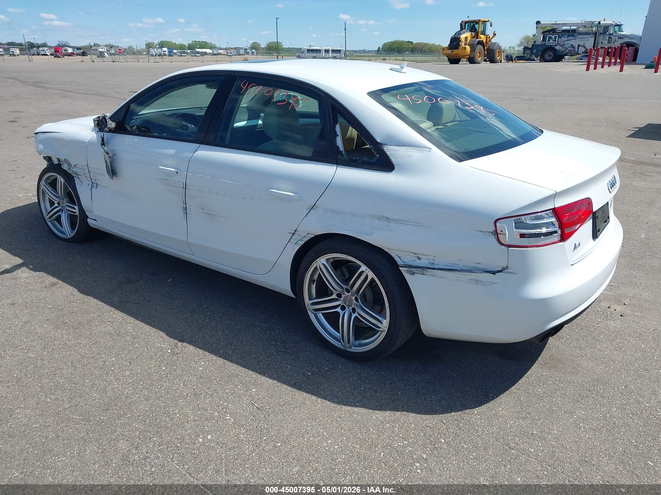 2013 Audi A4 2.0t Premium White vin: WAUAFAFL3DN024602