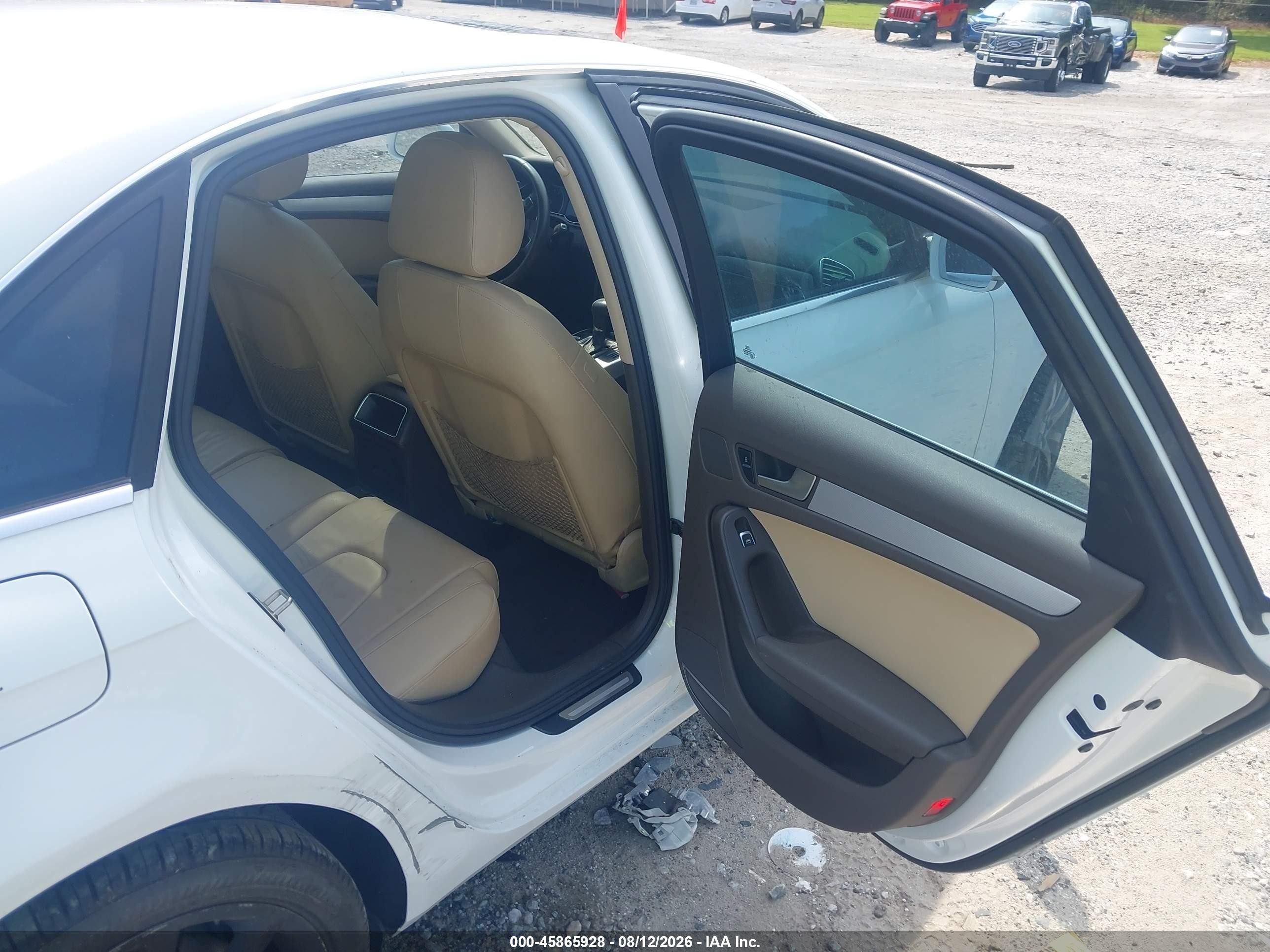2013 Audi A4 2.0t Premium White vin: WAUAFAFL3DN049483