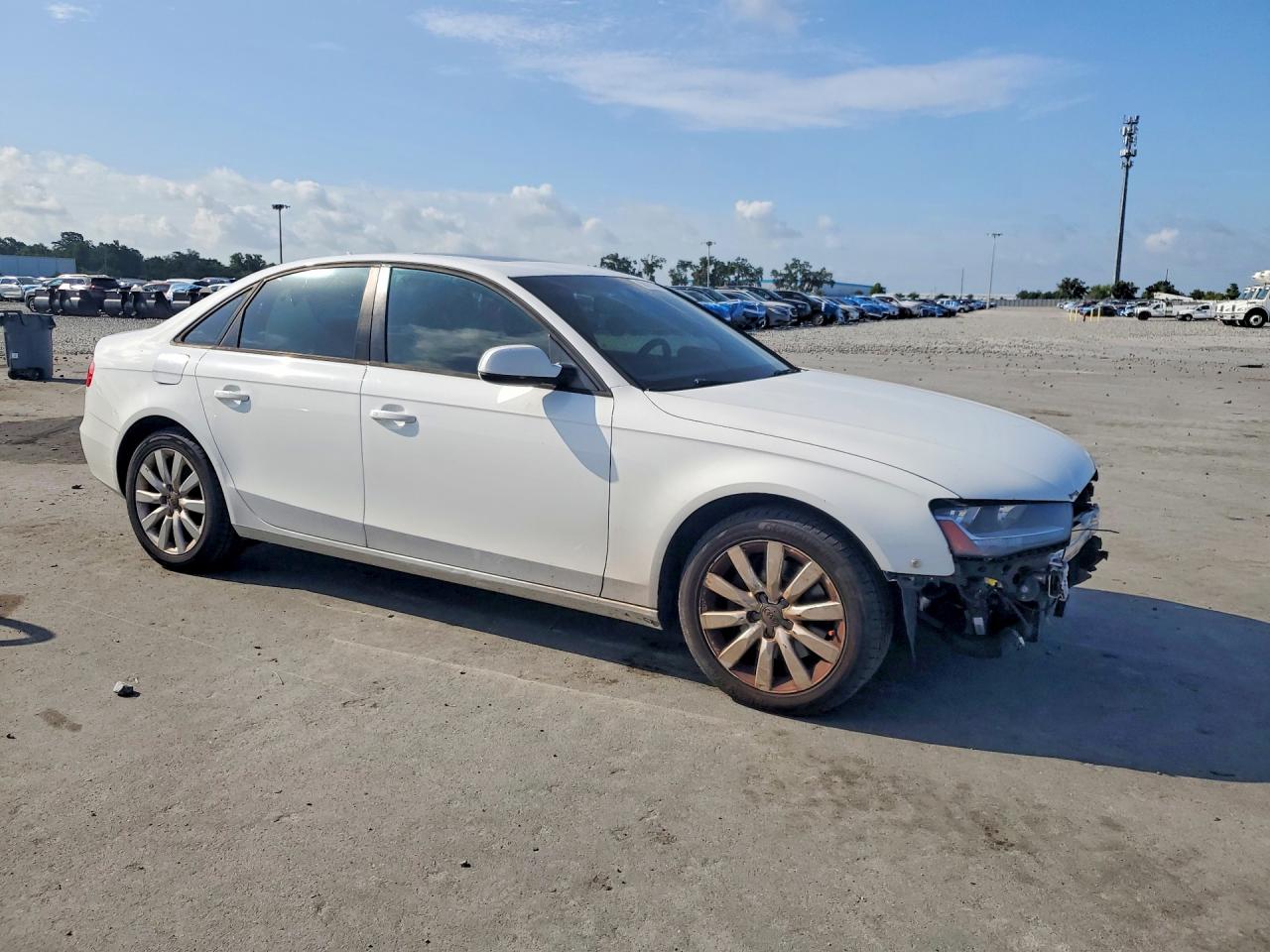 2014 Audi A4 Premium White vin: WAUAFAFL3EN012032