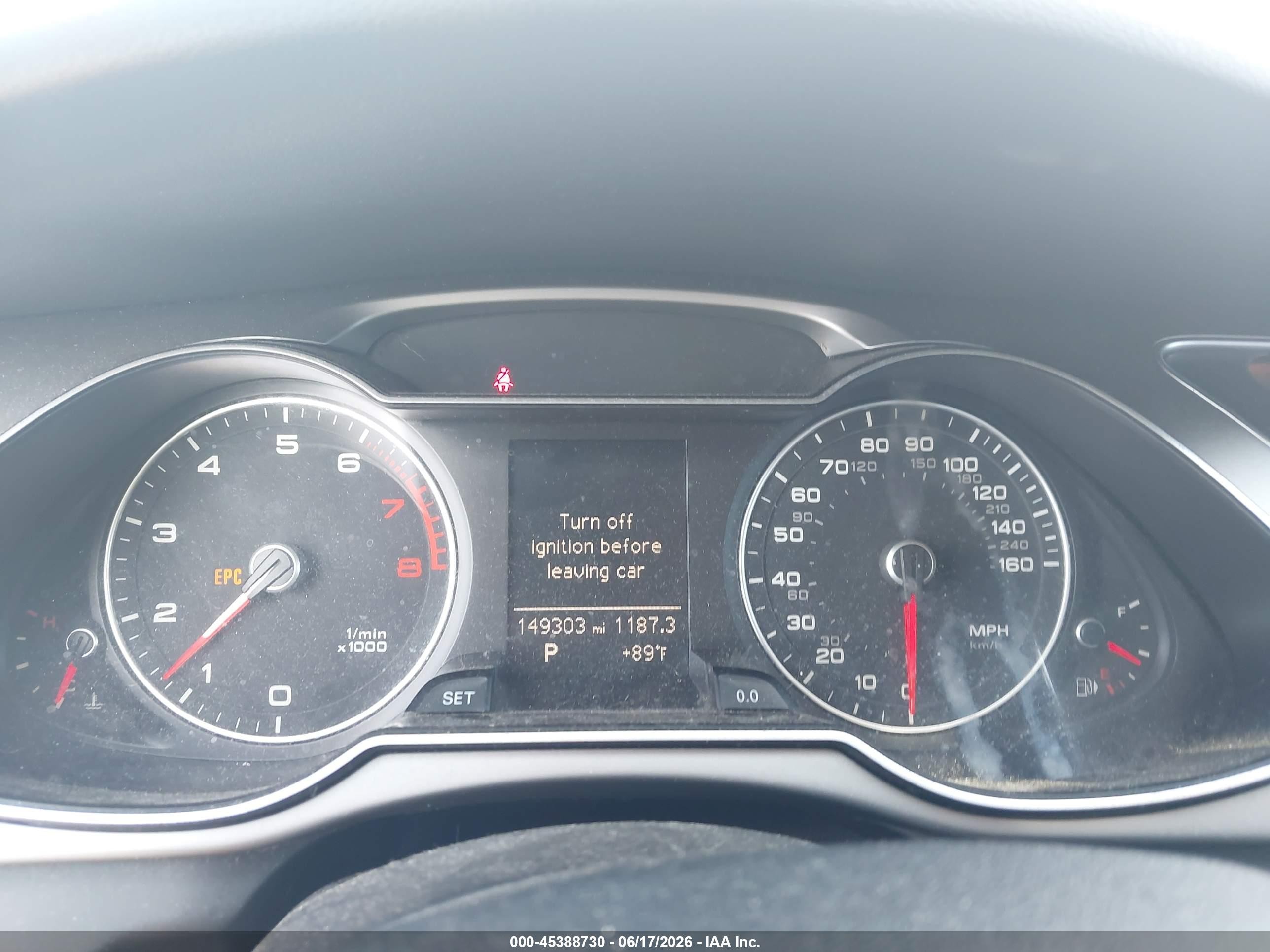 2014 Audi A4 2.0t Premium Silver vin: WAUAFAFL3EN016050