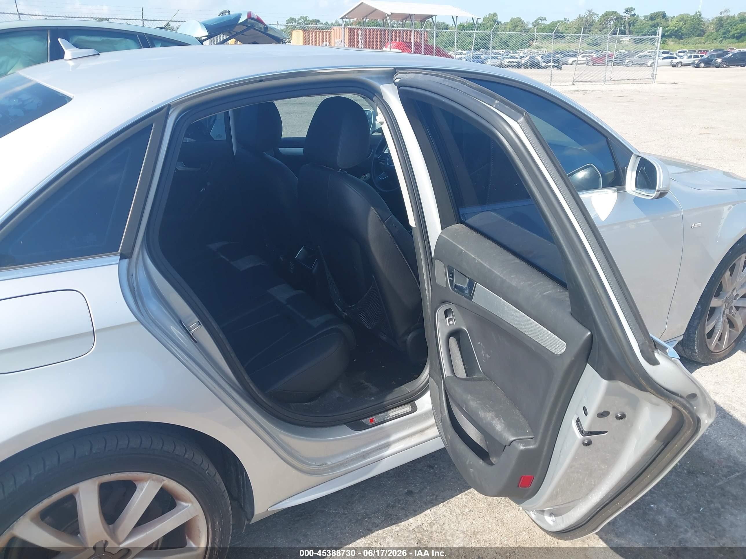 2014 Audi A4 2.0t Premium Silver vin: WAUAFAFL3EN016050