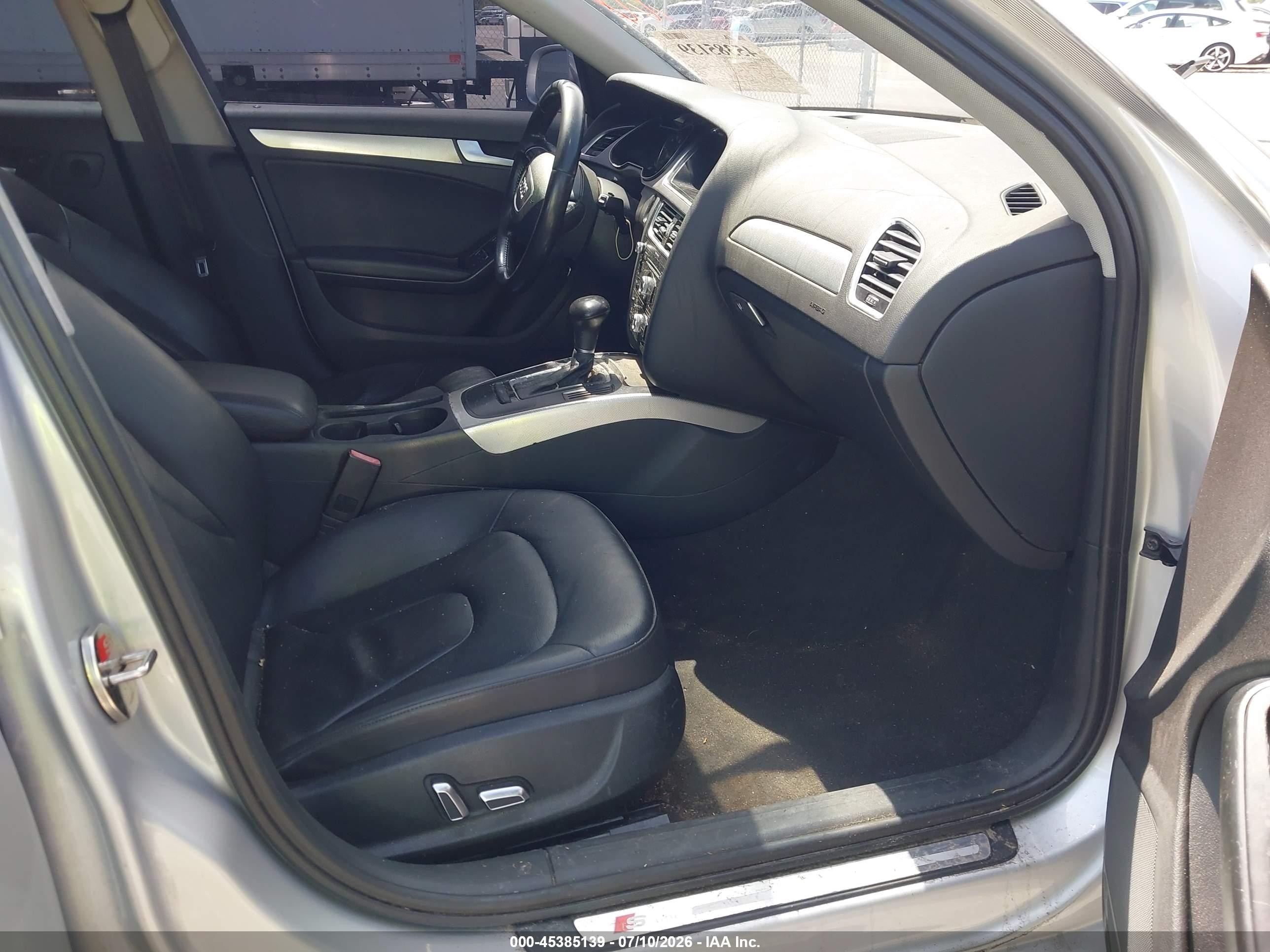 2014 Audi A4 2.0t Premium Silver vin: WAUAFAFL3EN038484