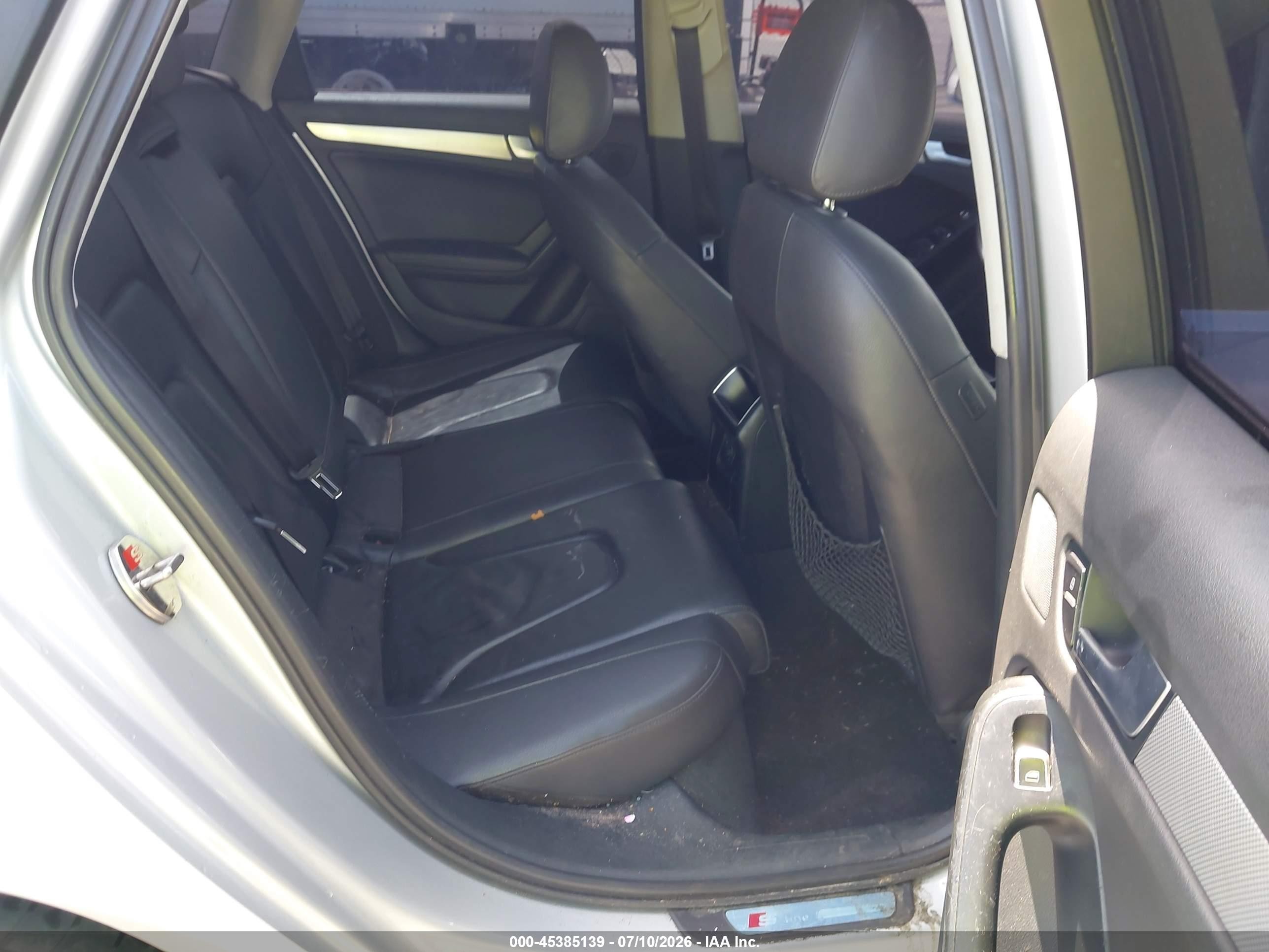 2014 Audi A4 2.0t Premium Silver vin: WAUAFAFL3EN038484