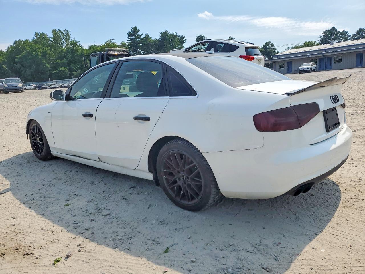 2013 Audi A4 Premium White vin: WAUAFAFL4DA130905