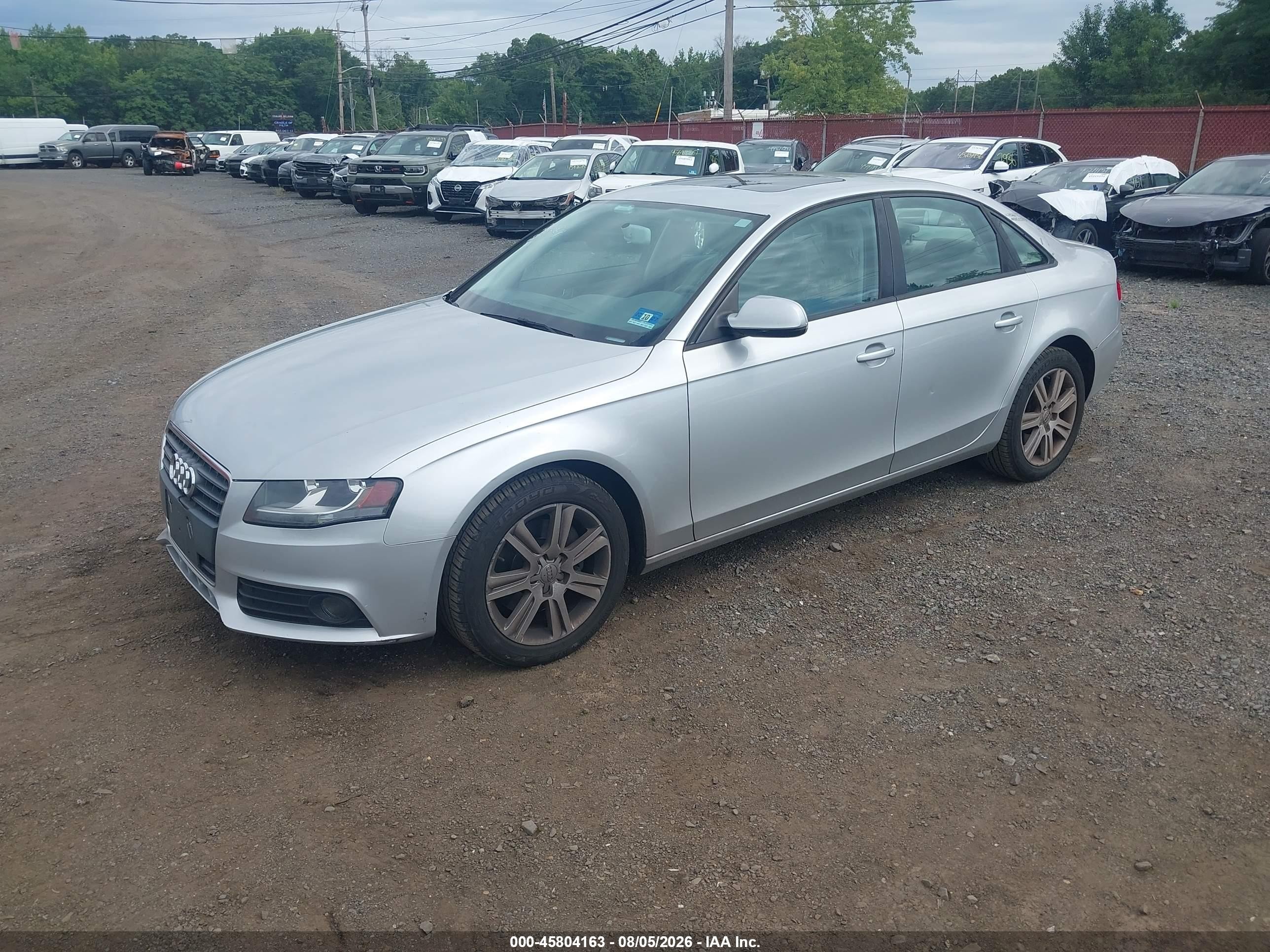 2010 Audi A4 2.0t Premium Silver vin: WAUAFAFL5AN057872