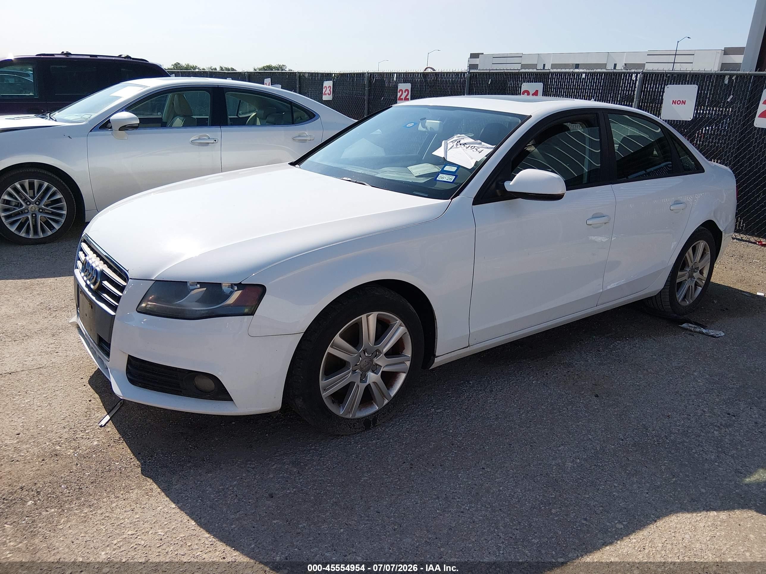 2011 Audi A4 2.0t Premium White vin: WAUAFAFL5BN044301