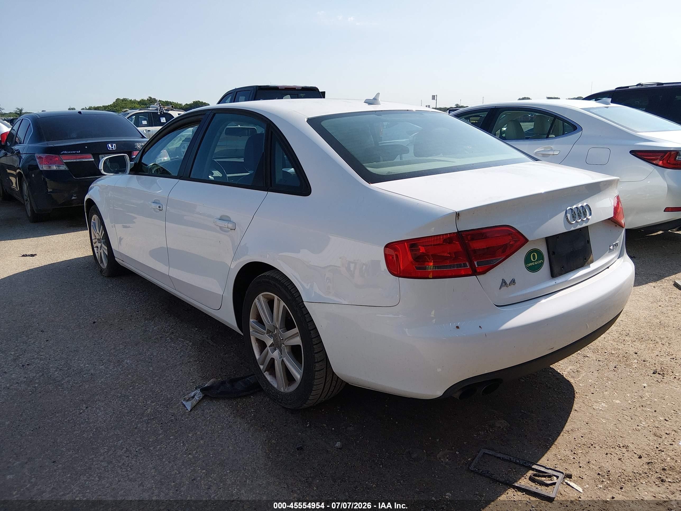 2011 Audi A4 2.0t Premium White vin: WAUAFAFL5BN044301