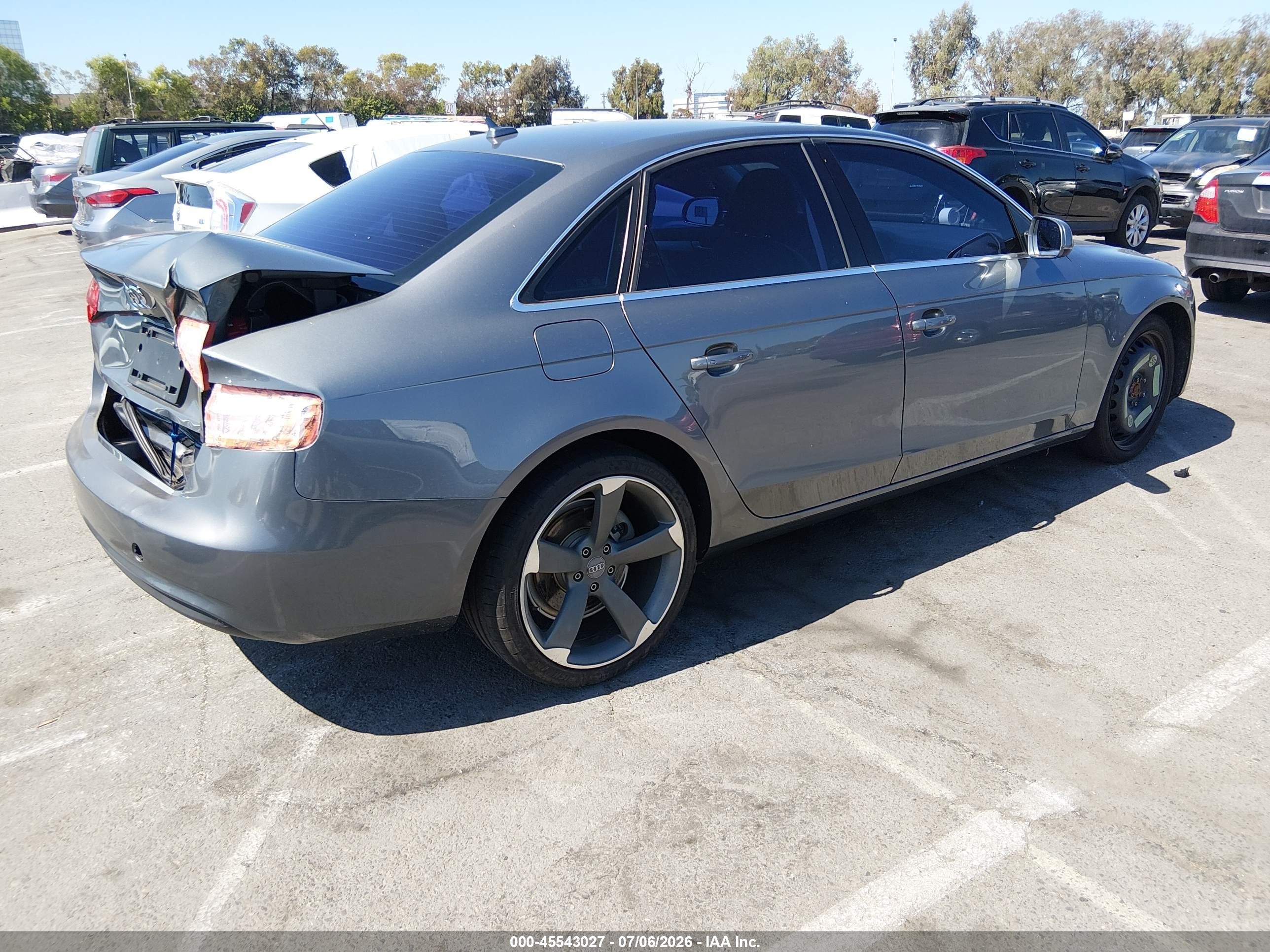 2013 Audi A4 2.0t Premium Gray vin: WAUAFAFL5DA194788