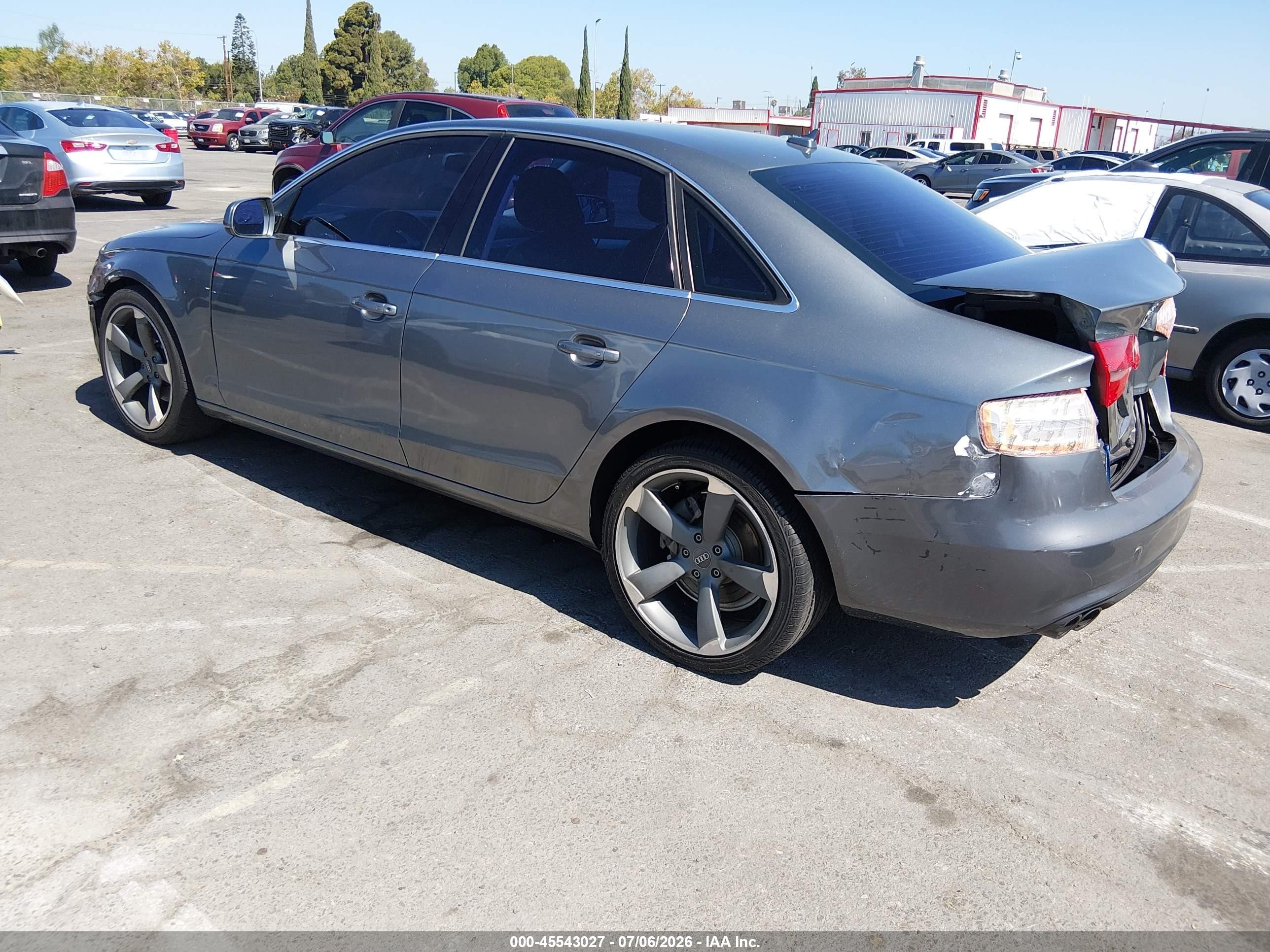 2013 Audi A4 2.0t Premium Gray vin: WAUAFAFL5DA194788