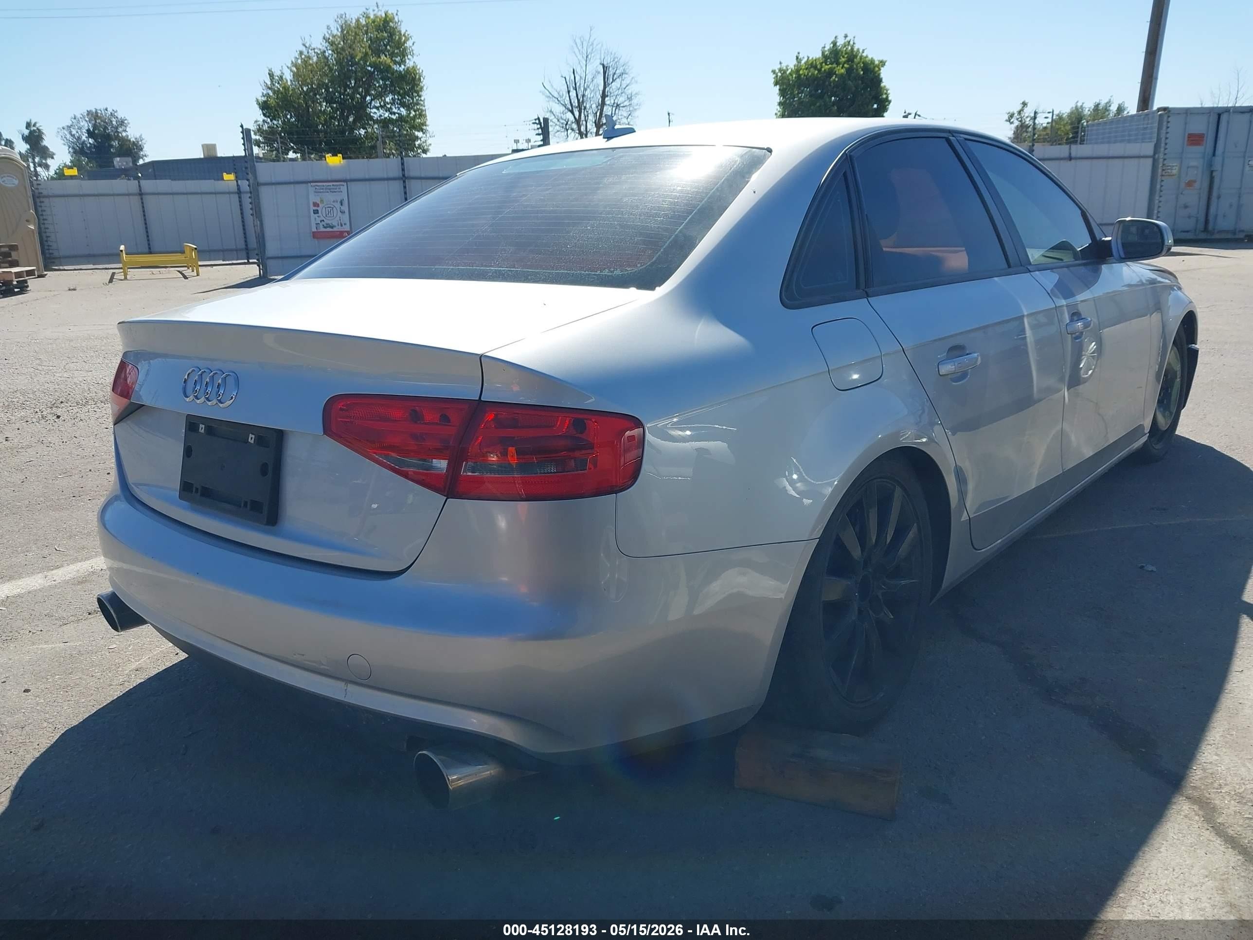 2014 Audi A4 2.0t Premium Silver vin: WAUAFAFL5EA011097