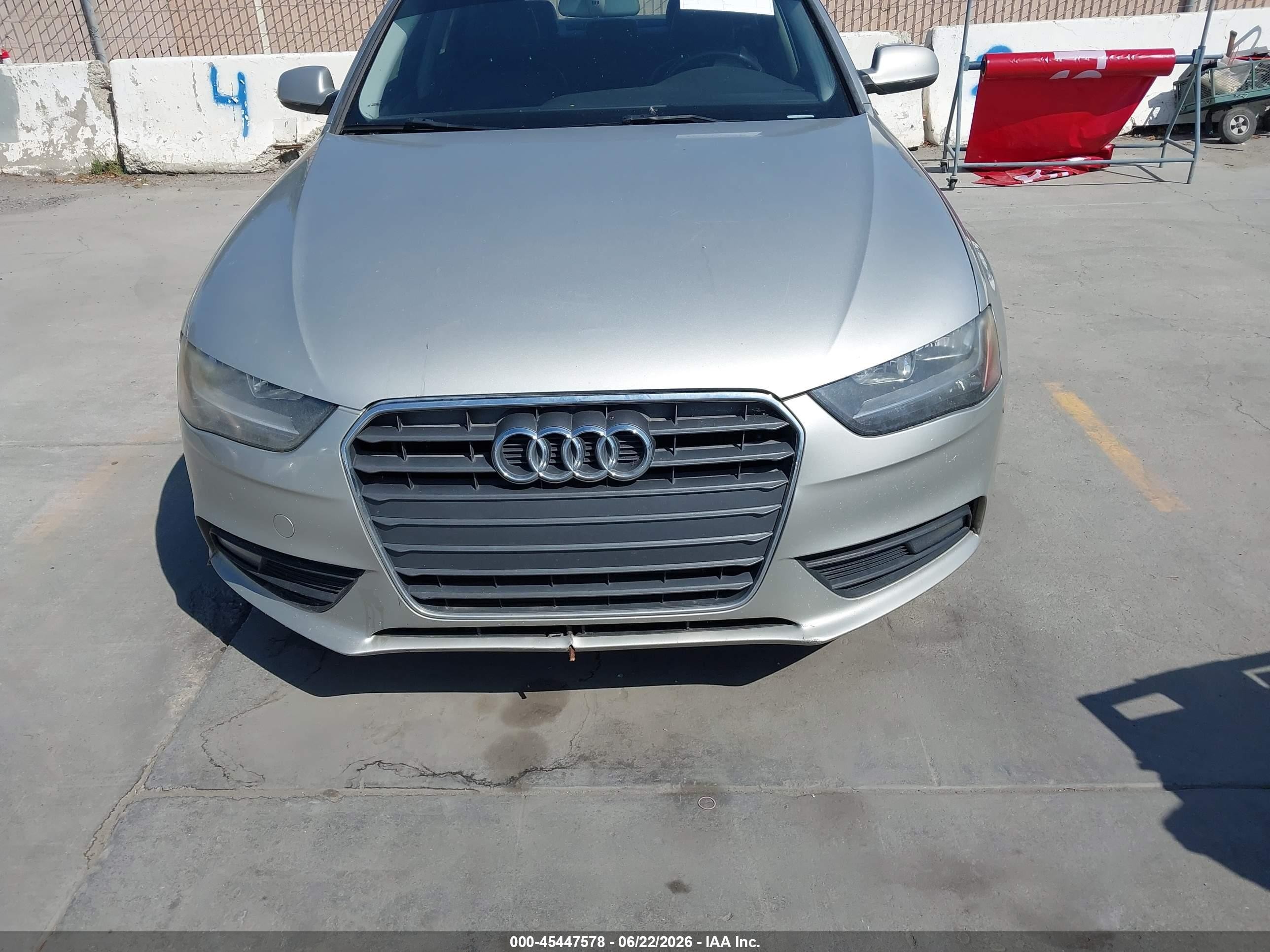 2014 Audi A4 2.0t Premium Silver vin: WAUAFAFL5EN034727