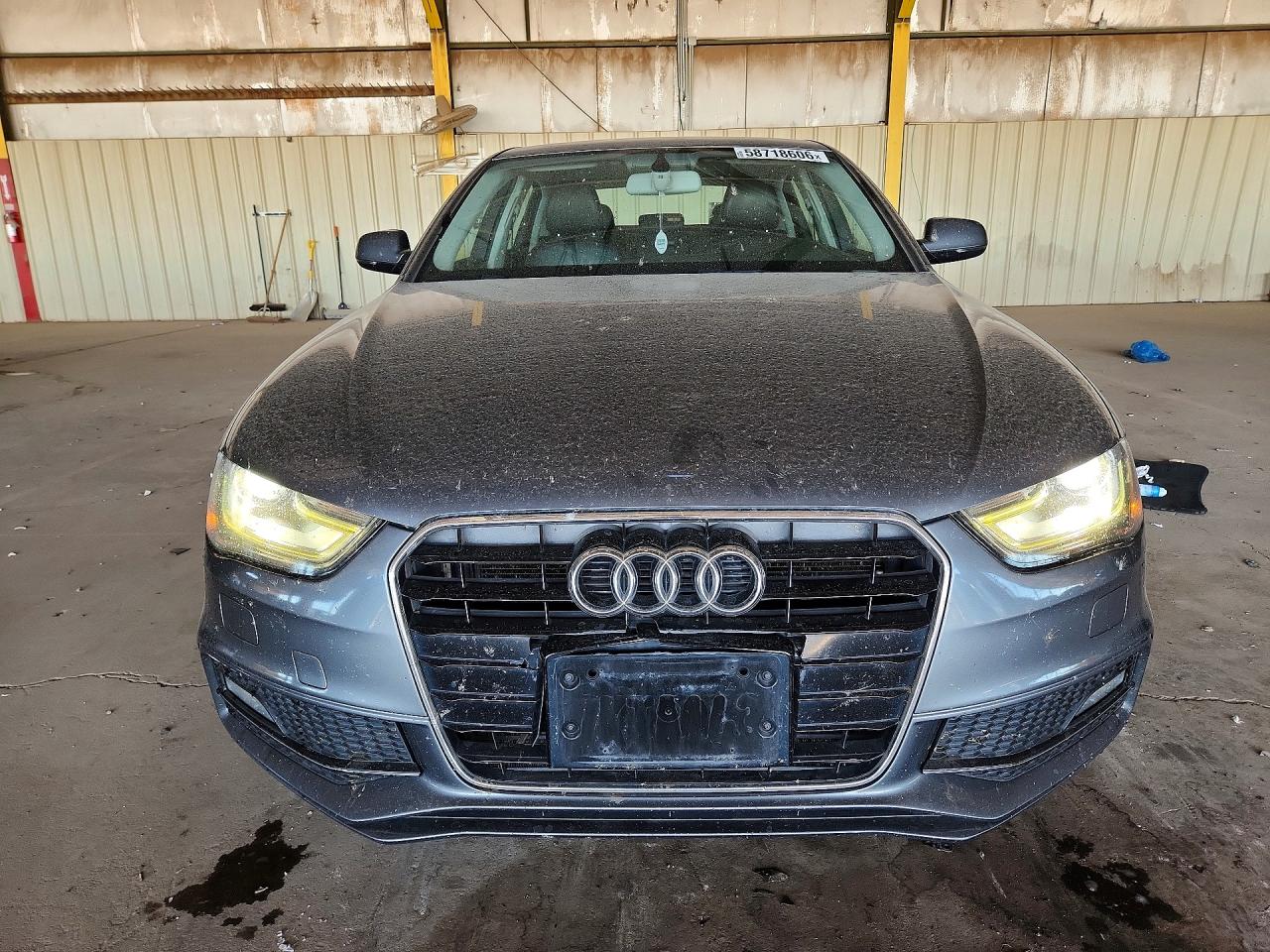 2015 Audi A4 Premium Серый vin: WAUAFAFL5FN010879