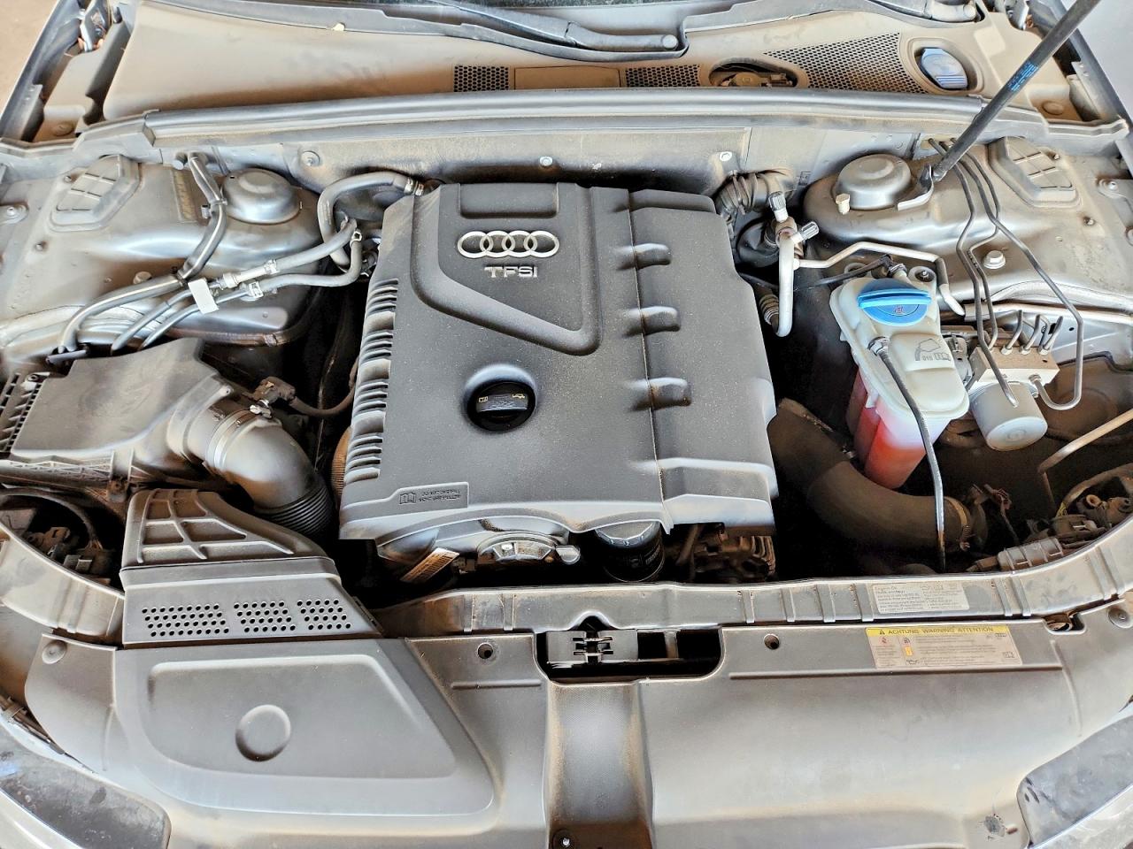 2015 Audi A4 Premium Серый vin: WAUAFAFL5FN010879