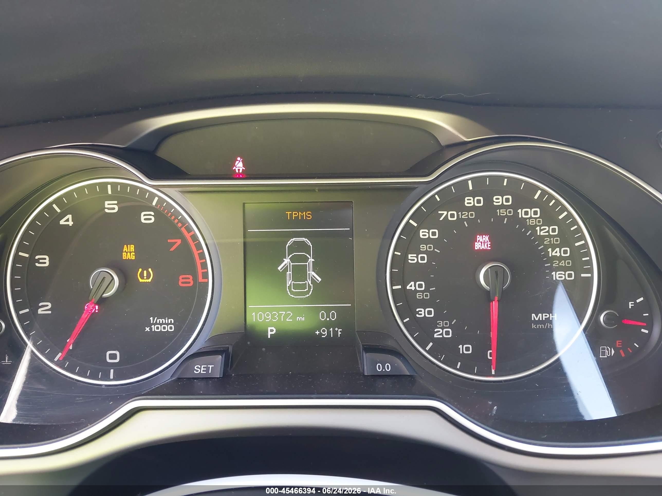 2013 Audi A4 2.0t Premium White vin: WAUAFAFL6DA168197