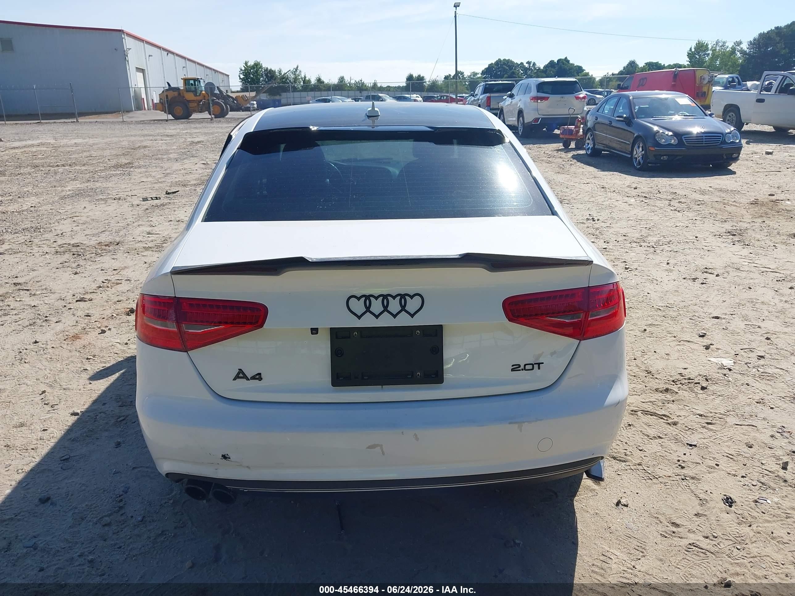 2013 Audi A4 2.0t Premium White vin: WAUAFAFL6DA168197