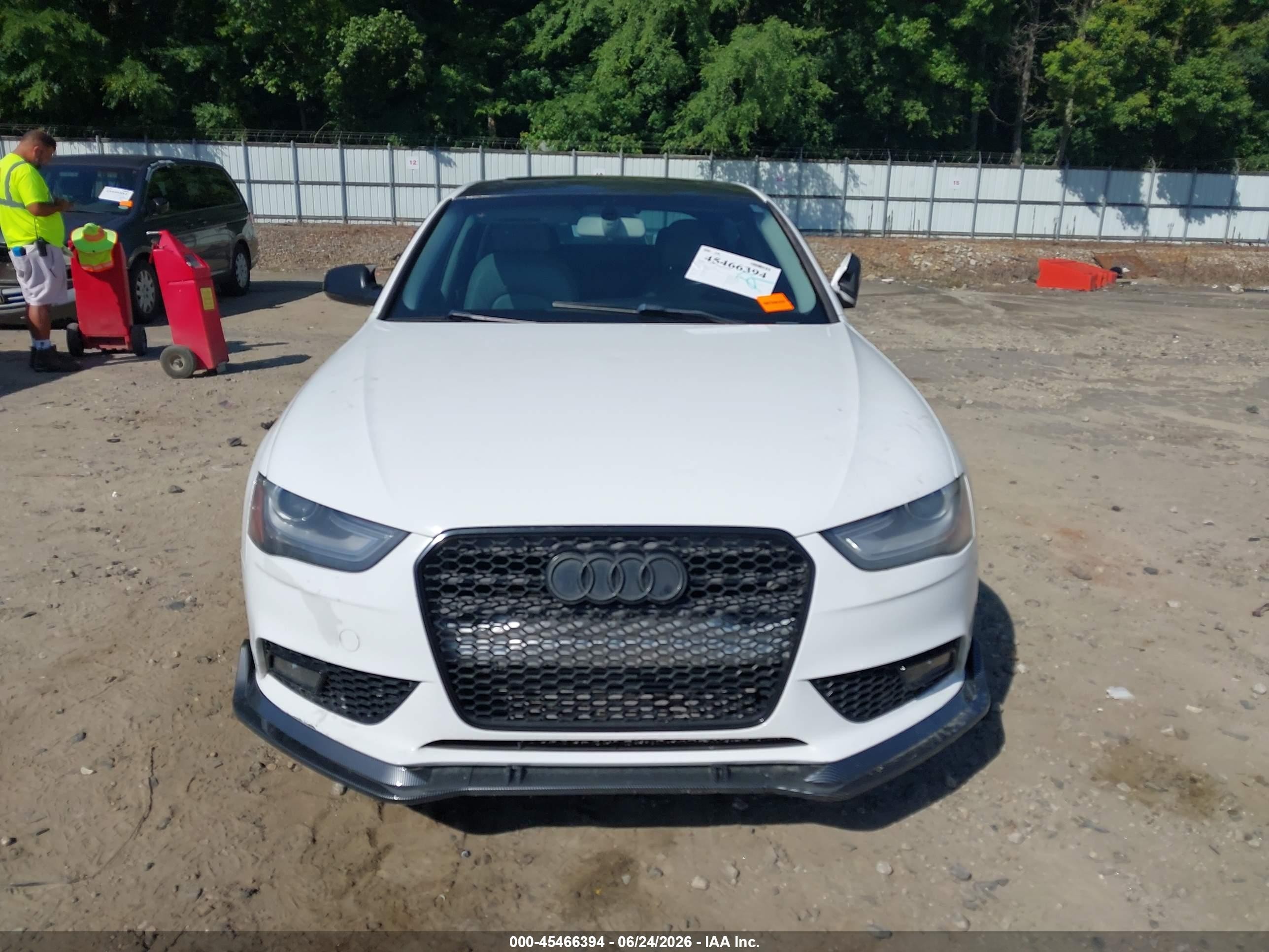 2013 Audi A4 2.0t Premium White vin: WAUAFAFL6DA168197