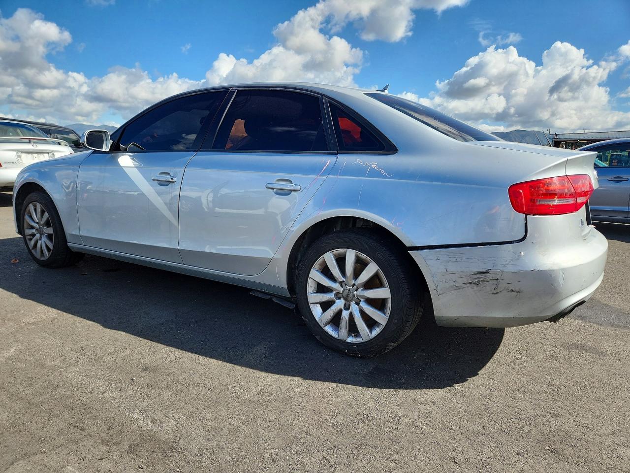 2013 Audi A4 Premium Silver vin: WAUAFAFL6DN023198