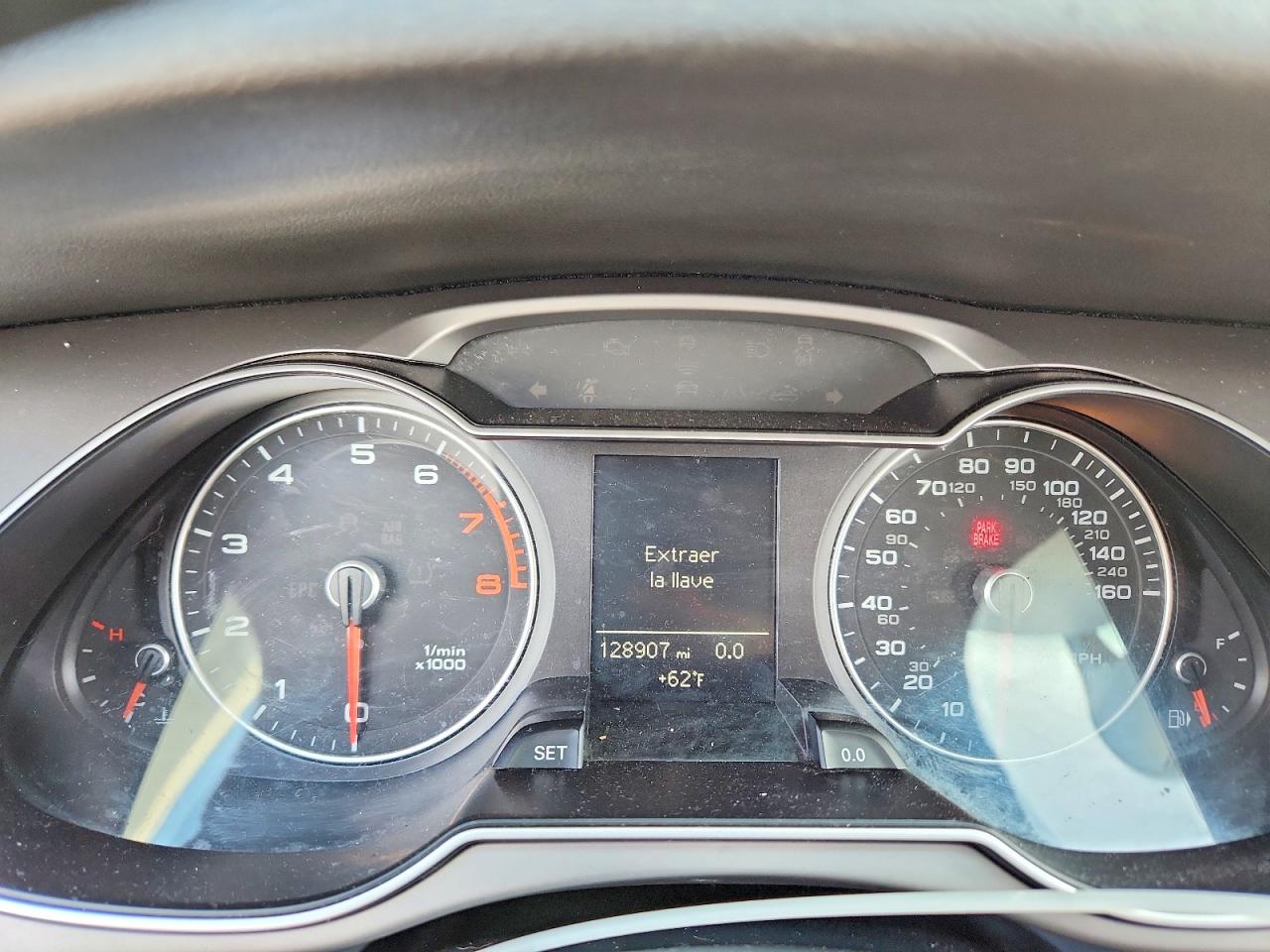 2013 Audi A4 Premium Silver vin: WAUAFAFL6DN023198