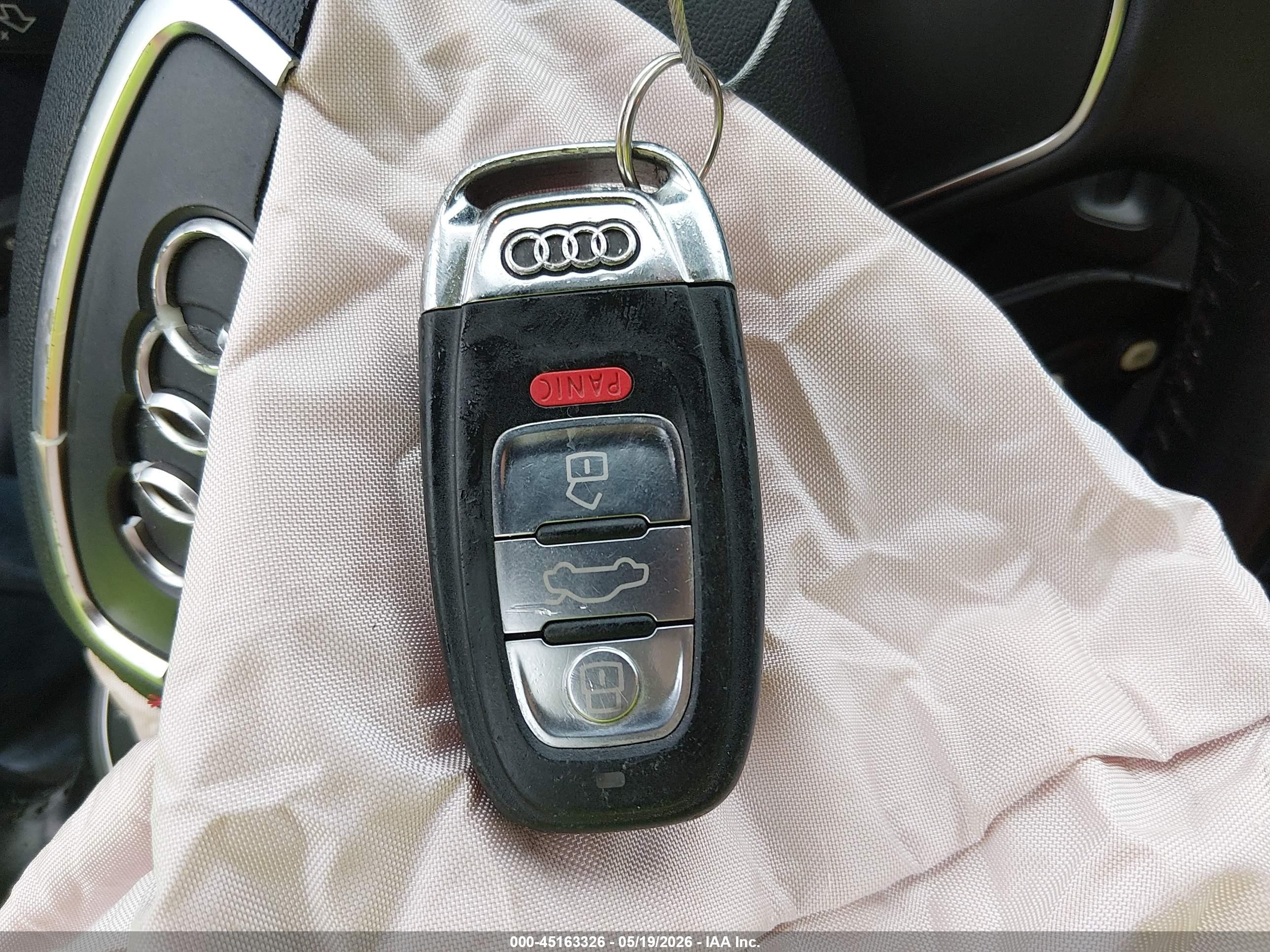 2013 Audi A4 2.0t Premium Черный vin: WAUAFAFL6DN046237