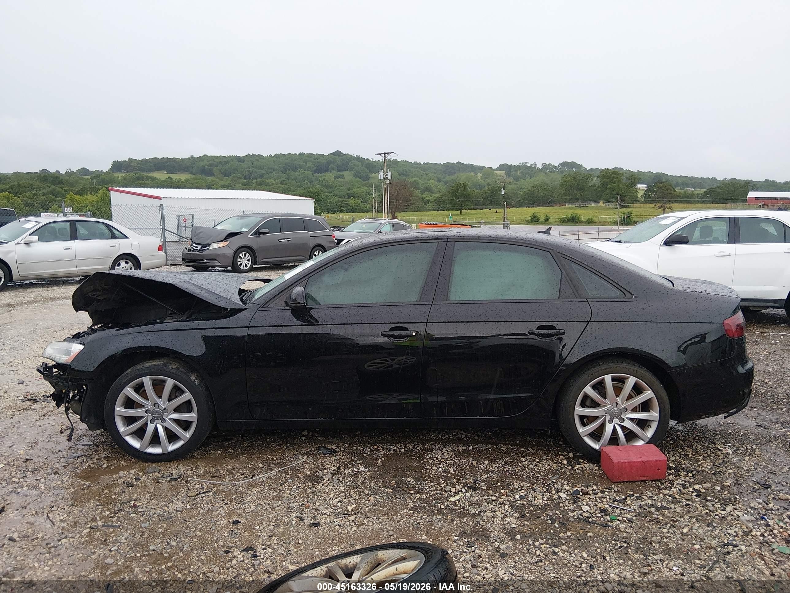 2013 Audi A4 2.0t Premium Черный vin: WAUAFAFL6DN046237