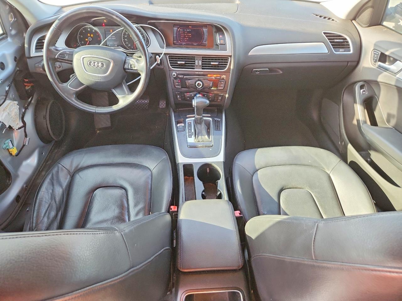 2013 Audi A4 Premium Серебряный vin: WAUAFAFL7DN038857