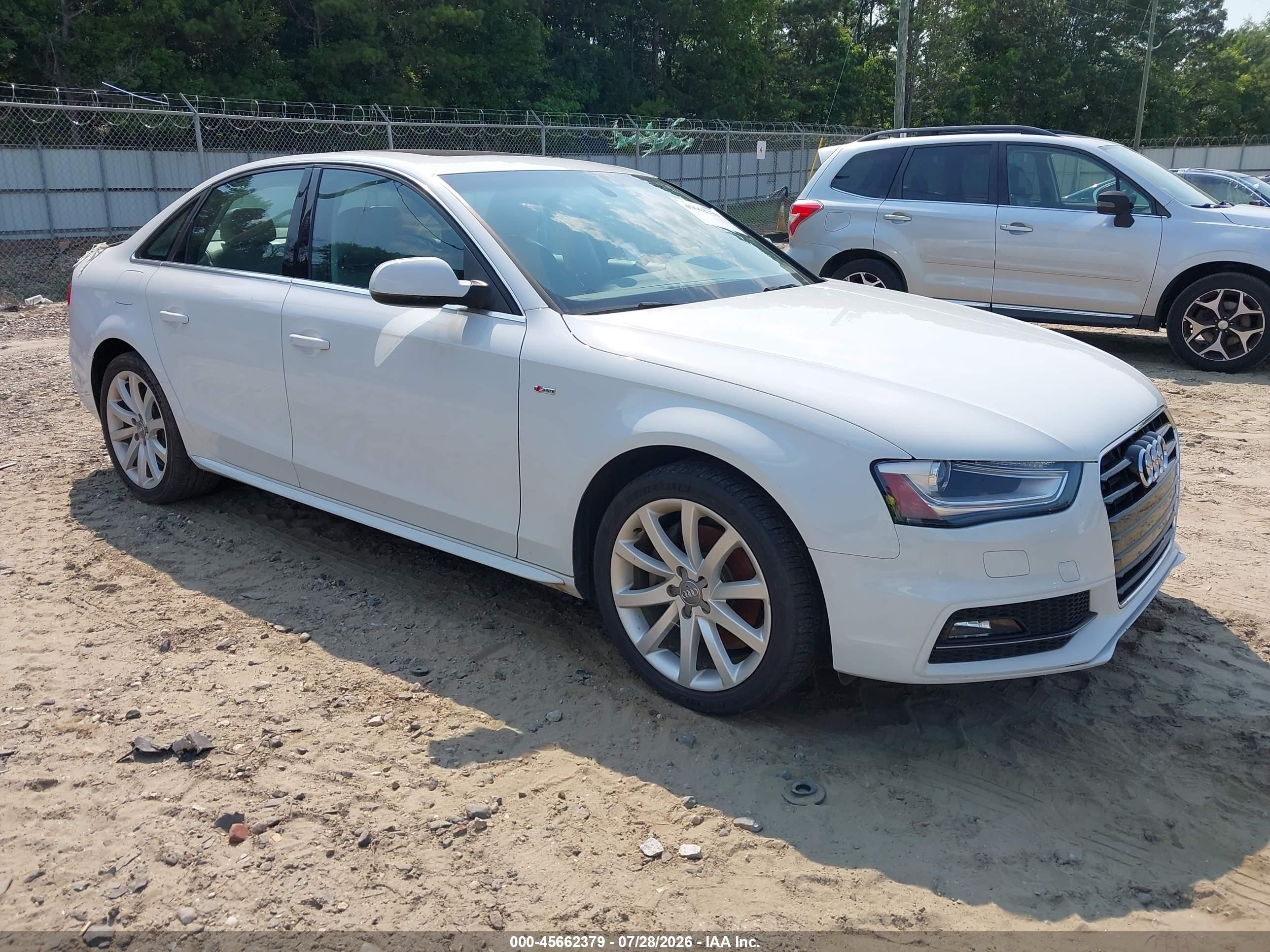 2014 Audi A4 2.0t Premium Белый vin: WAUAFAFL7EN018206