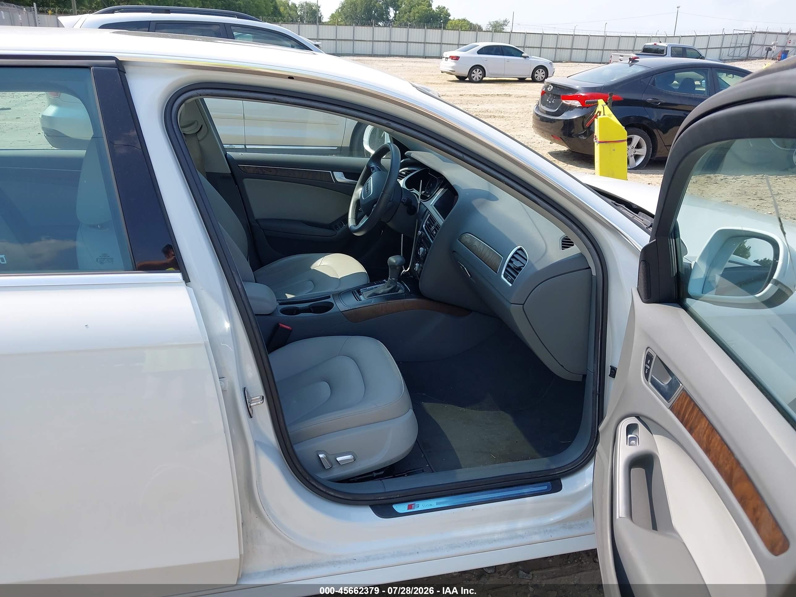 2014 Audi A4 2.0t Premium White vin: WAUAFAFL7EN018206