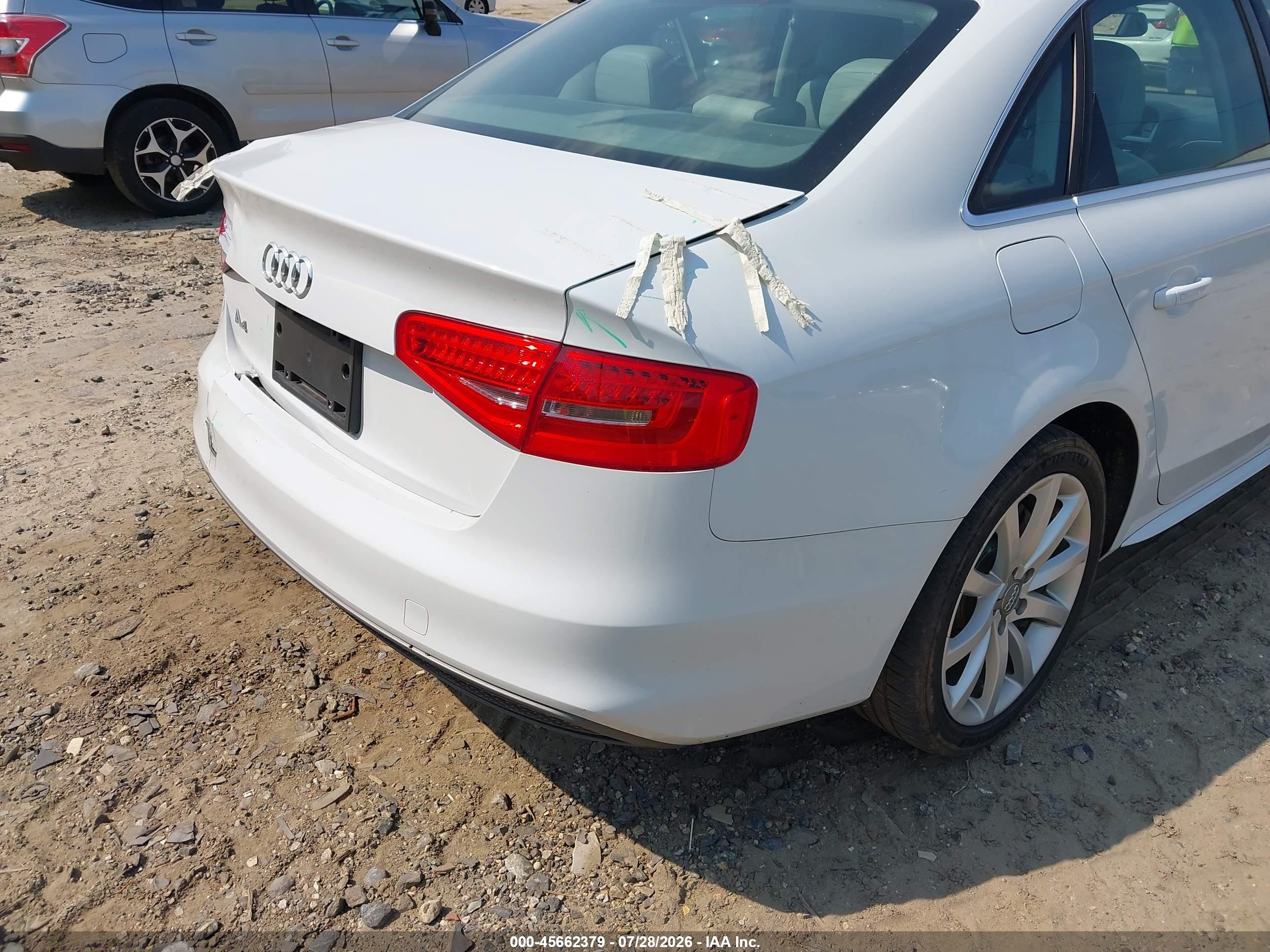 2014 Audi A4 2.0t Premium White vin: WAUAFAFL7EN018206