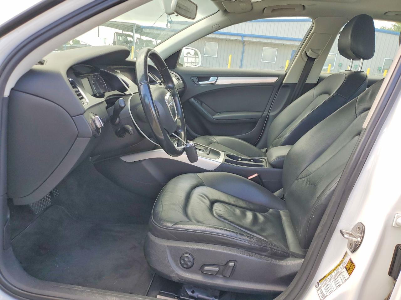 2012 Audi A4 Premium White vin: WAUAFAFL8CN017417
