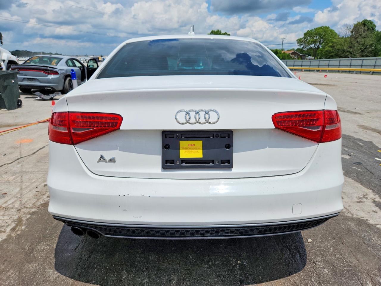 2014 Audi A4 Premium White vin: WAUAFAFL8EN039484