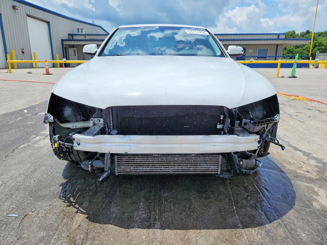 2014 Audi A4 Premium White vin: WAUAFAFL8EN039484