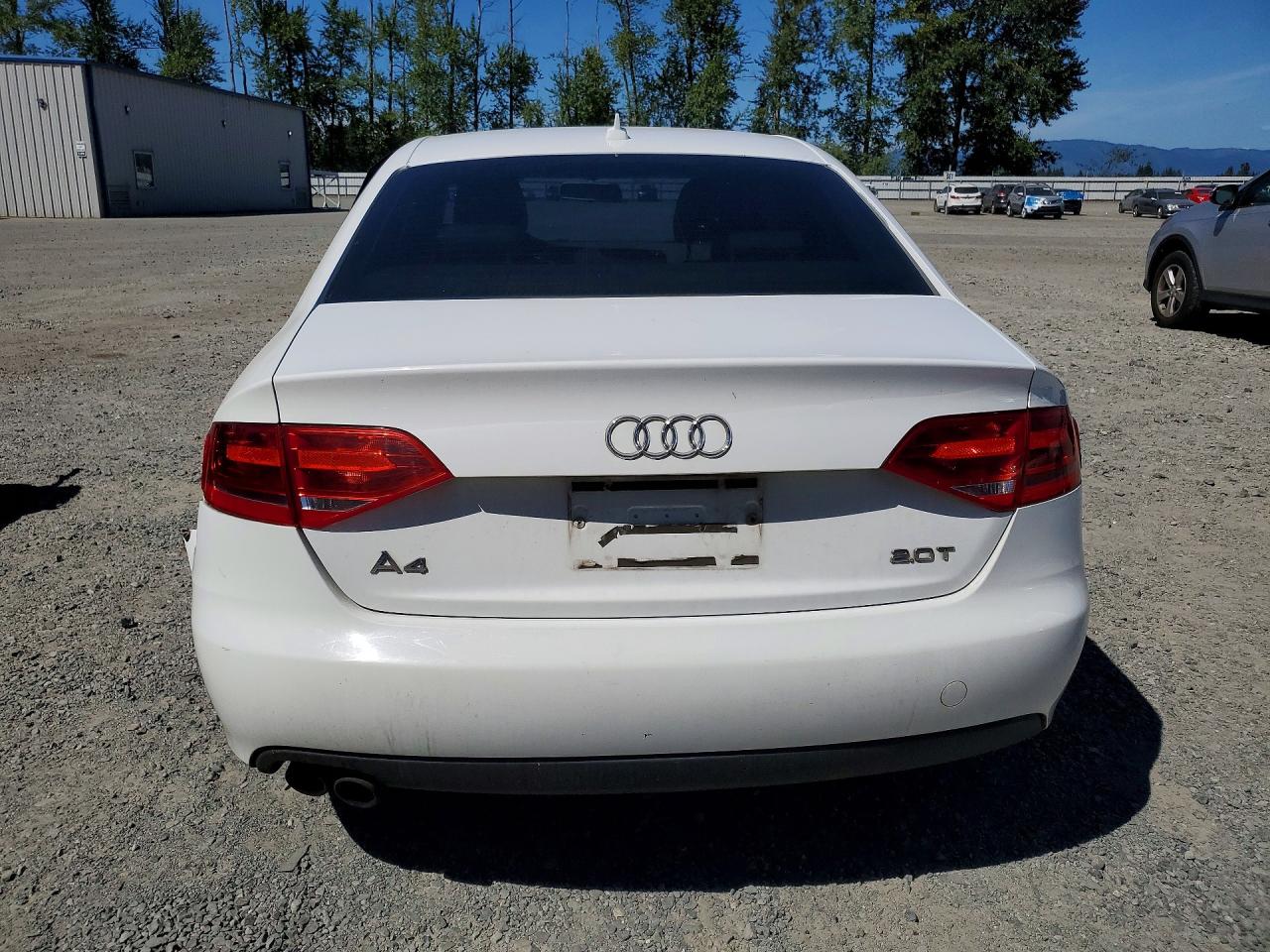 2010 Audi A4 Premium White vin: WAUAFAFL9AN021862
