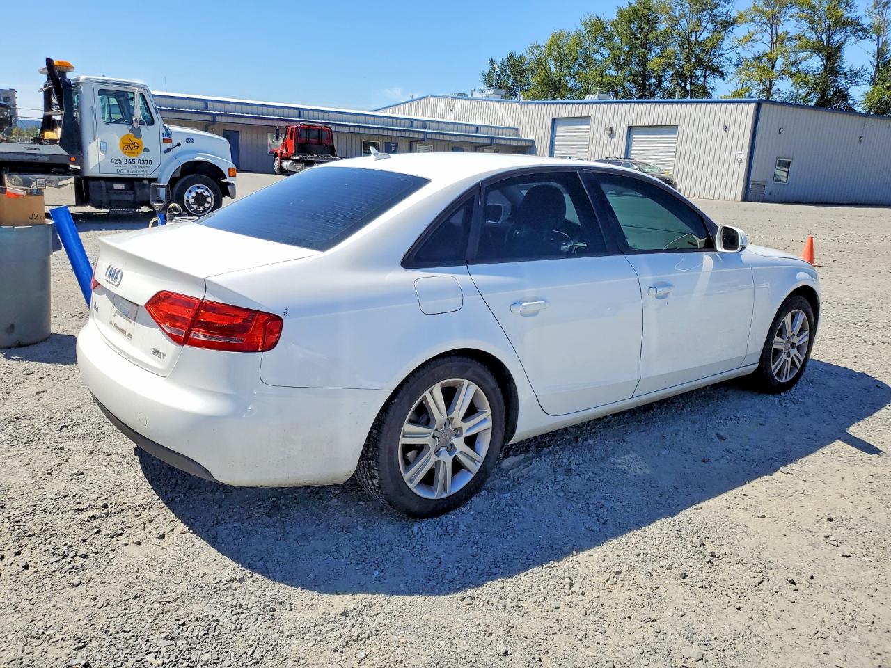 2010 Audi A4 Premium White vin: WAUAFAFL9AN021862