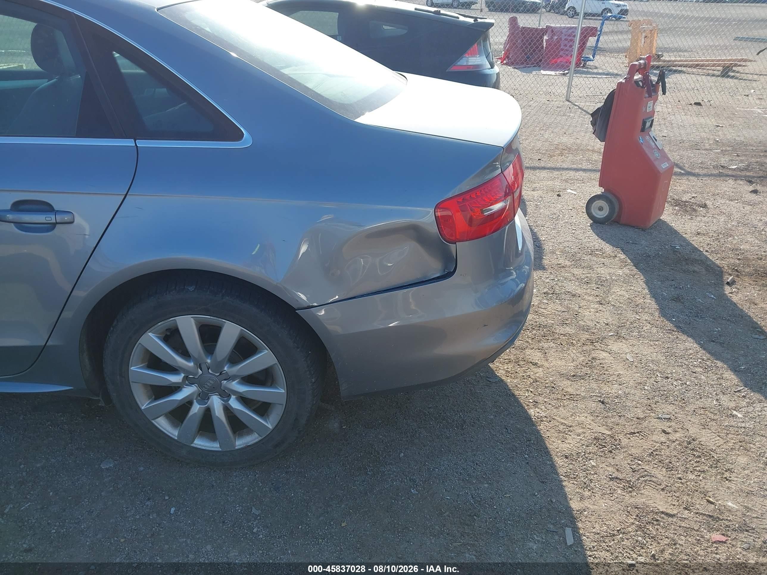 2015 Audi A4 2.0t Premium Gray vin: WAUAFAFL9FN024042
