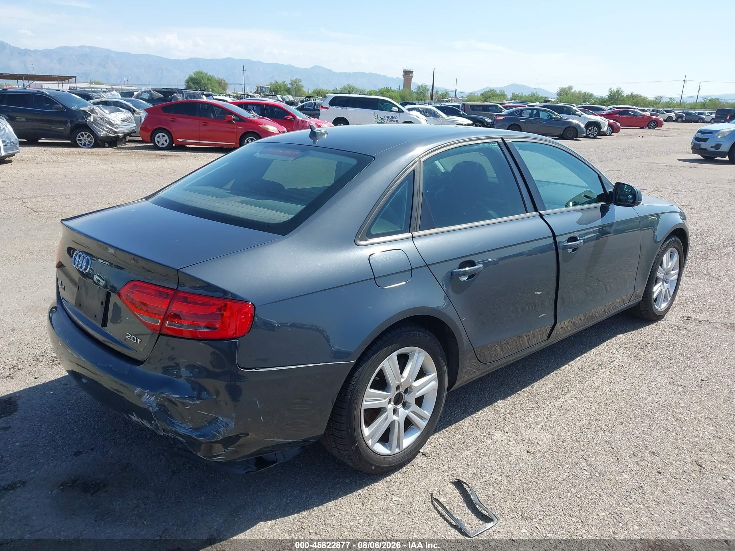 2010 Audi A4 2.0t Premium Серый vin: WAUAFAFLXAN030988