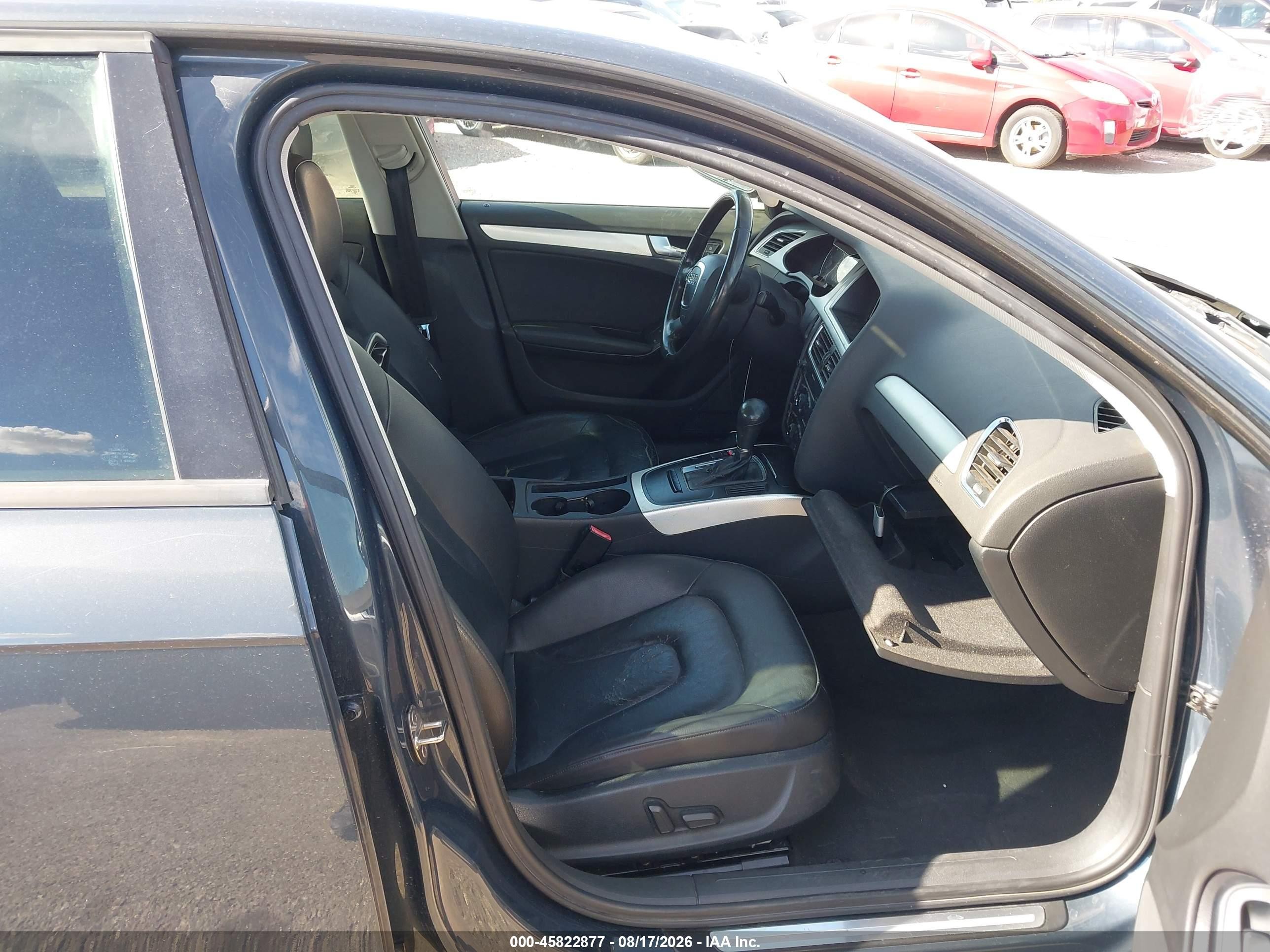 2010 Audi A4 2.0t Premium Серый vin: WAUAFAFLXAN030988