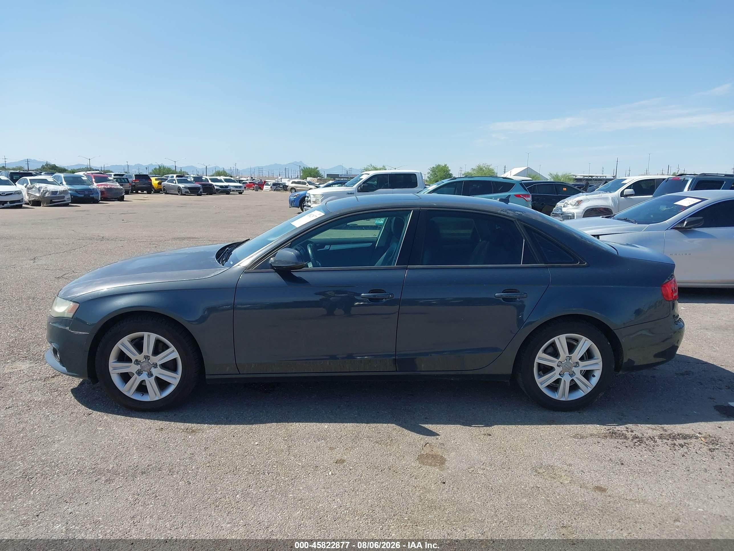 2010 Audi A4 2.0t Premium Серый vin: WAUAFAFLXAN030988