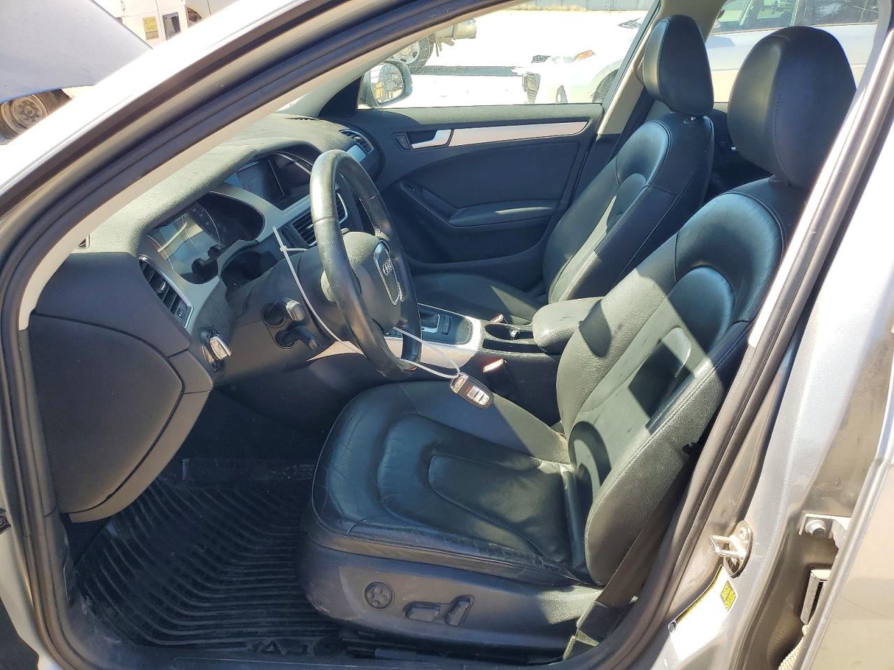 2011 Audi A4 Premium Gray vin: WAUAFAFLXBN001282