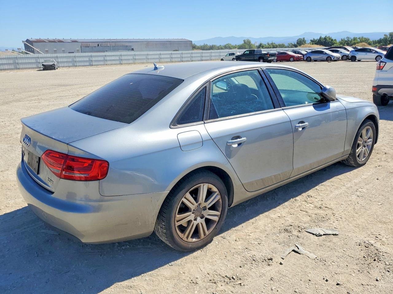 2011 Audi A4 Premium Gray vin: WAUAFAFLXBN001282