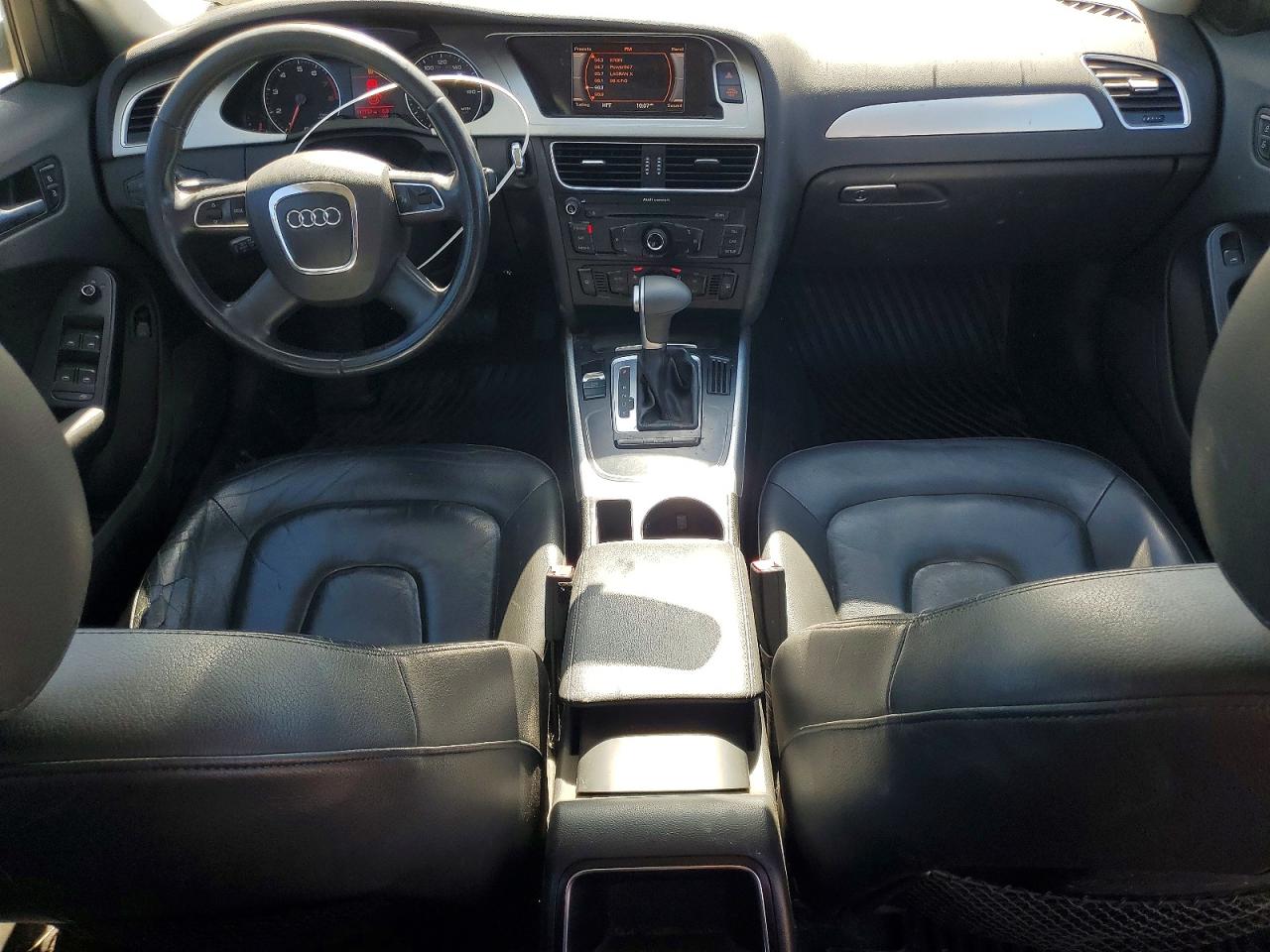 2011 Audi A4 Premium Gray vin: WAUAFAFLXBN001282