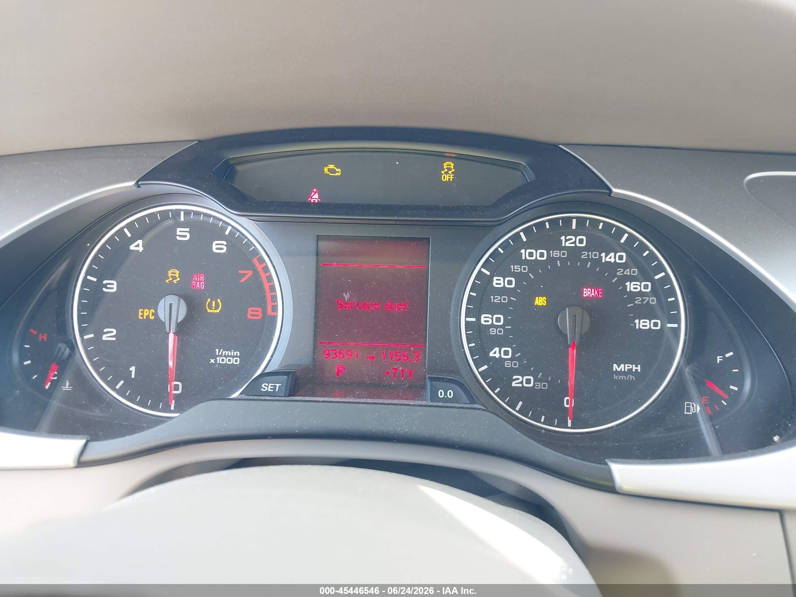 2011 Audi A4 2.0t Premium White vin: WAUAFAFLXBN047551