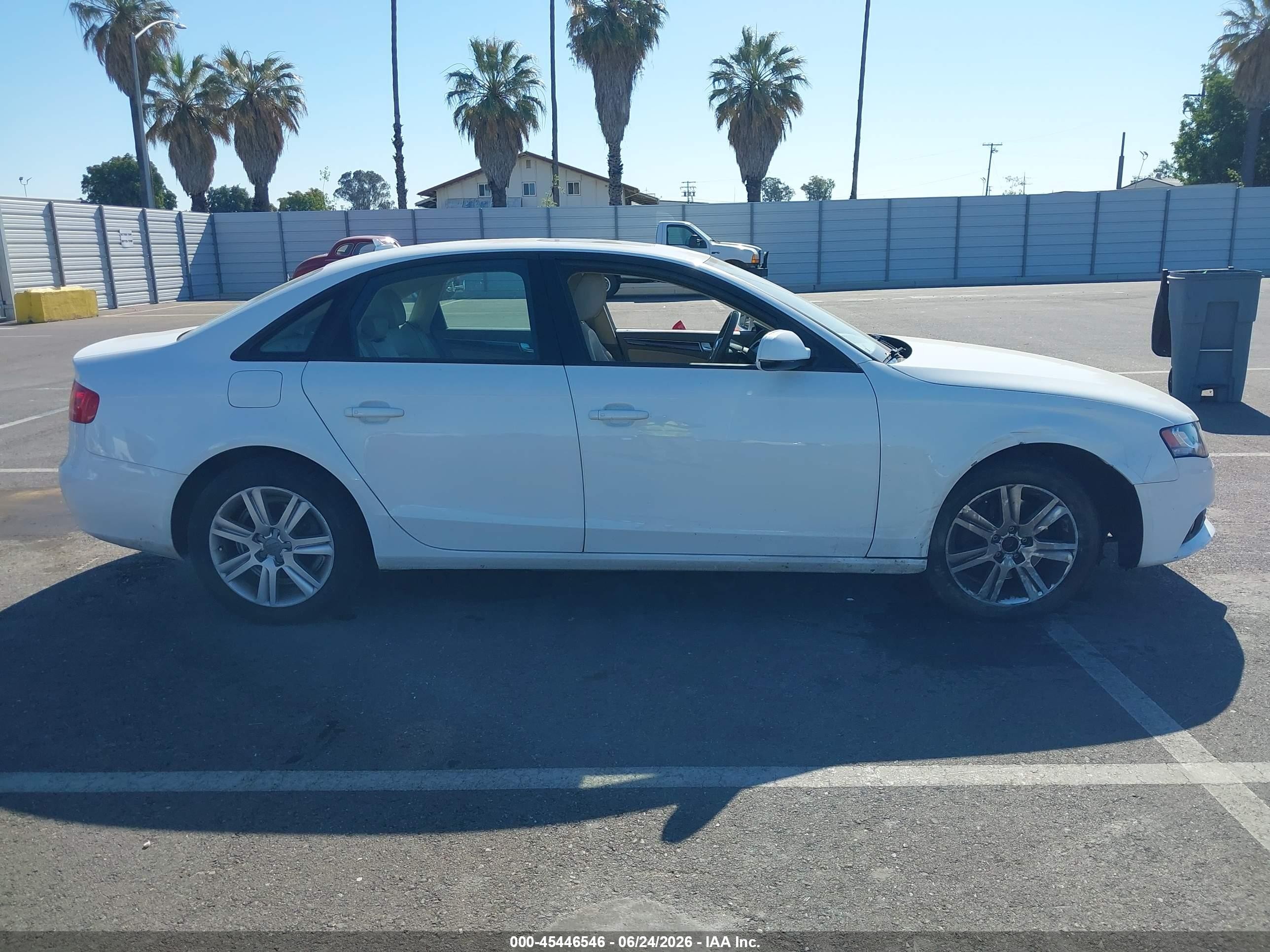 2011 Audi A4 2.0t Premium White vin: WAUAFAFLXBN047551