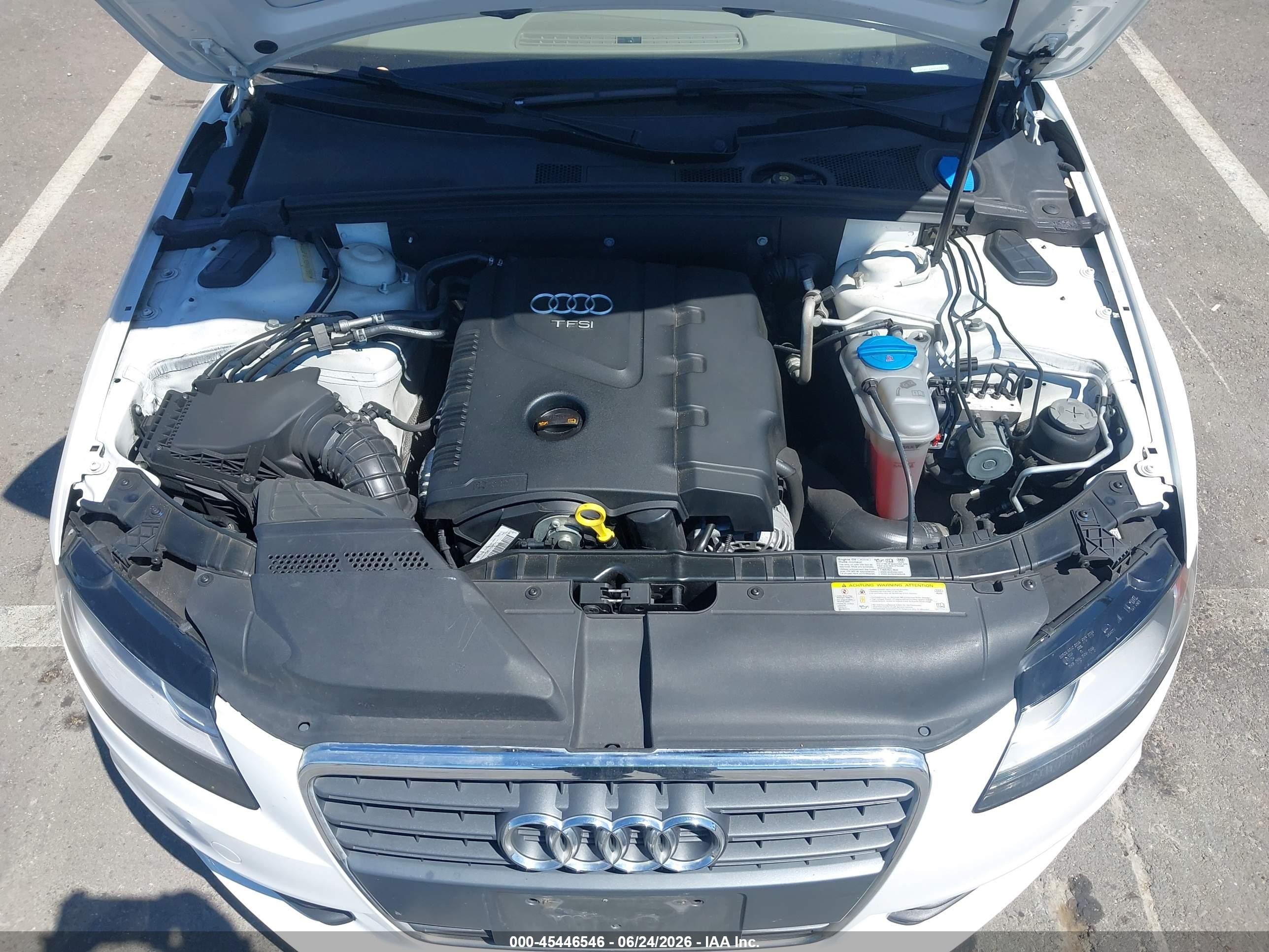 2011 Audi A4 2.0t Premium White vin: WAUAFAFLXBN047551