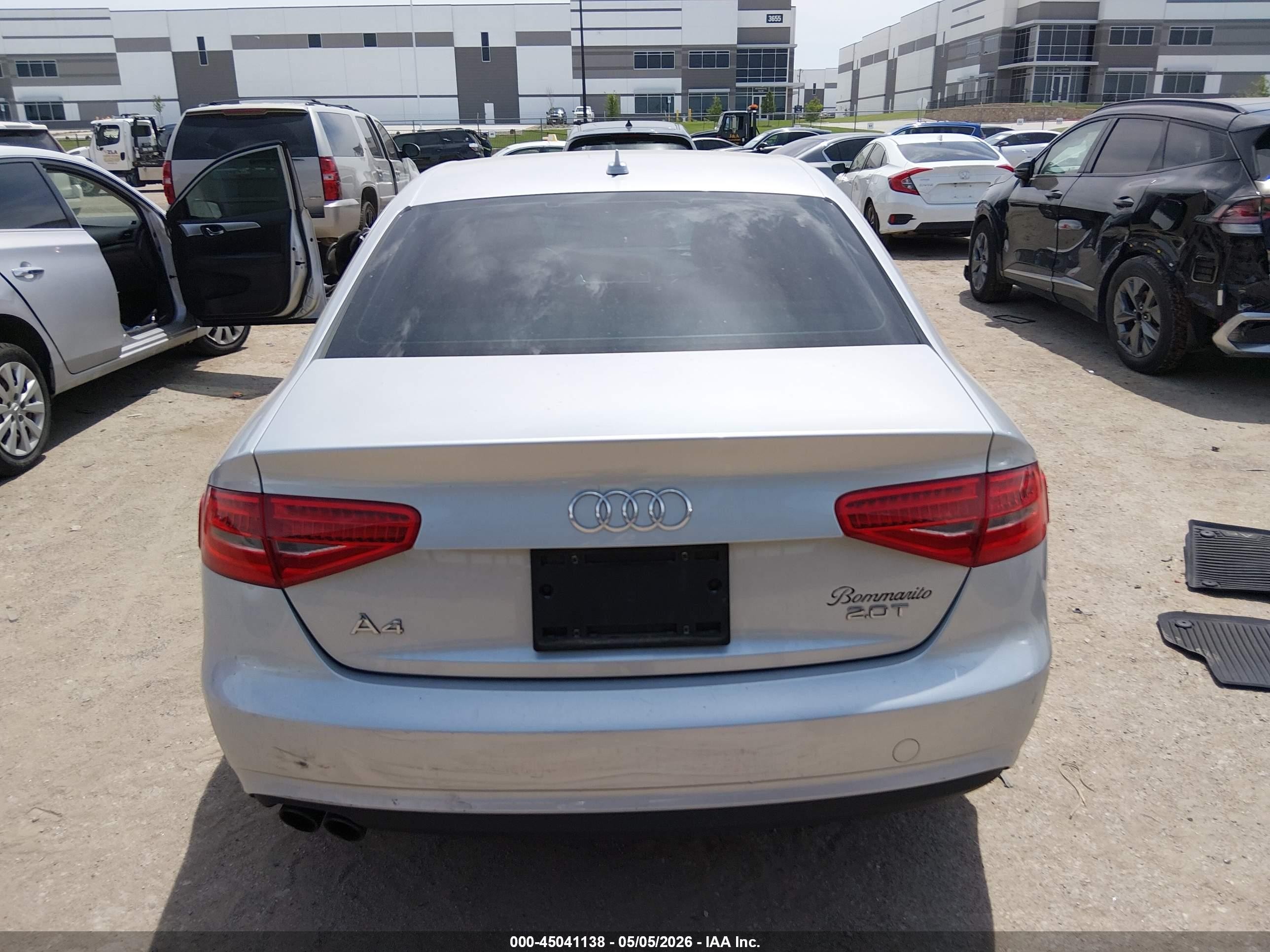 2013 Audi A4 2.0t Premium Silver vin: WAUAFAFLXDN010843