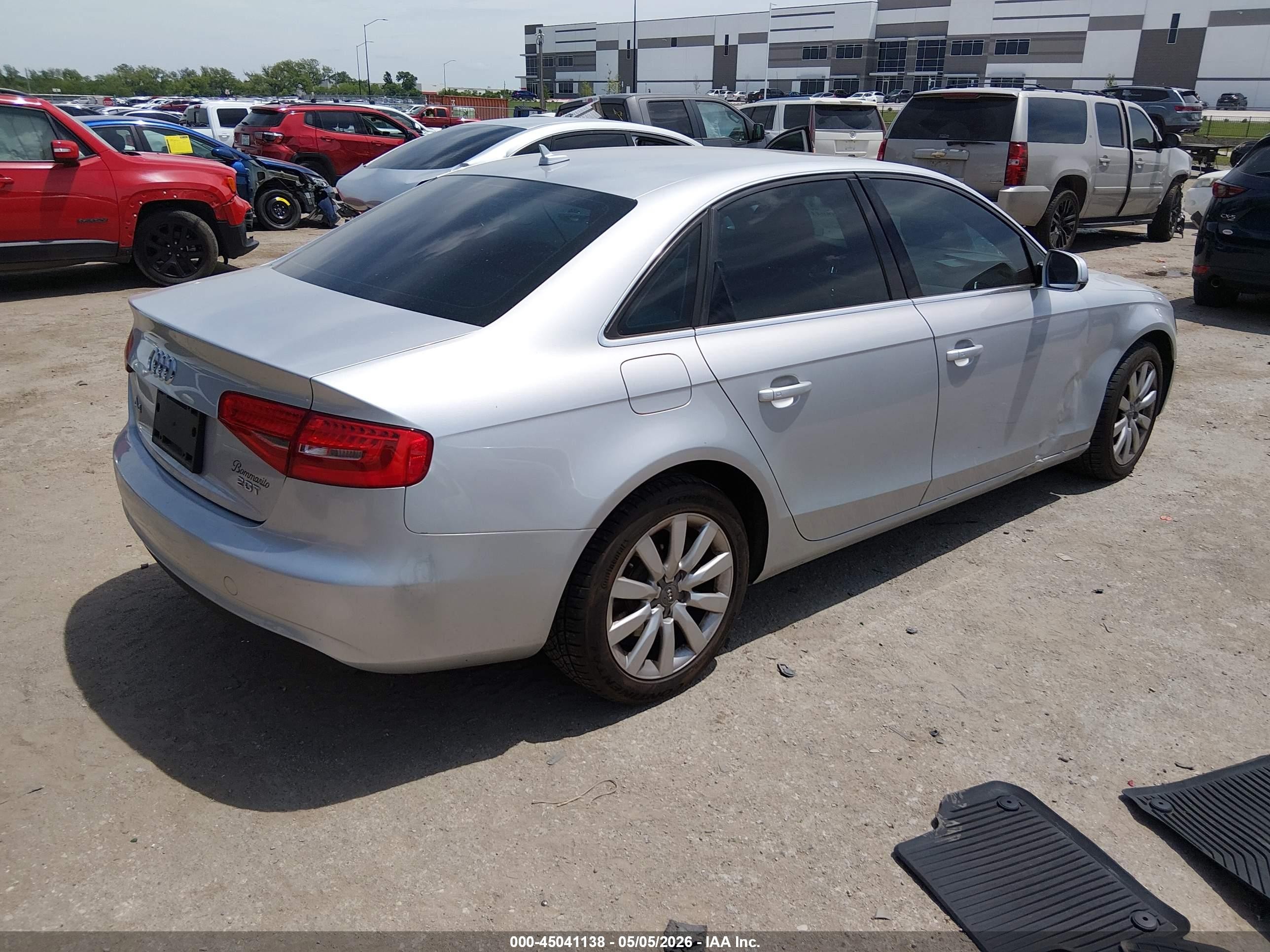 2013 Audi A4 2.0t Premium Silver vin: WAUAFAFLXDN010843